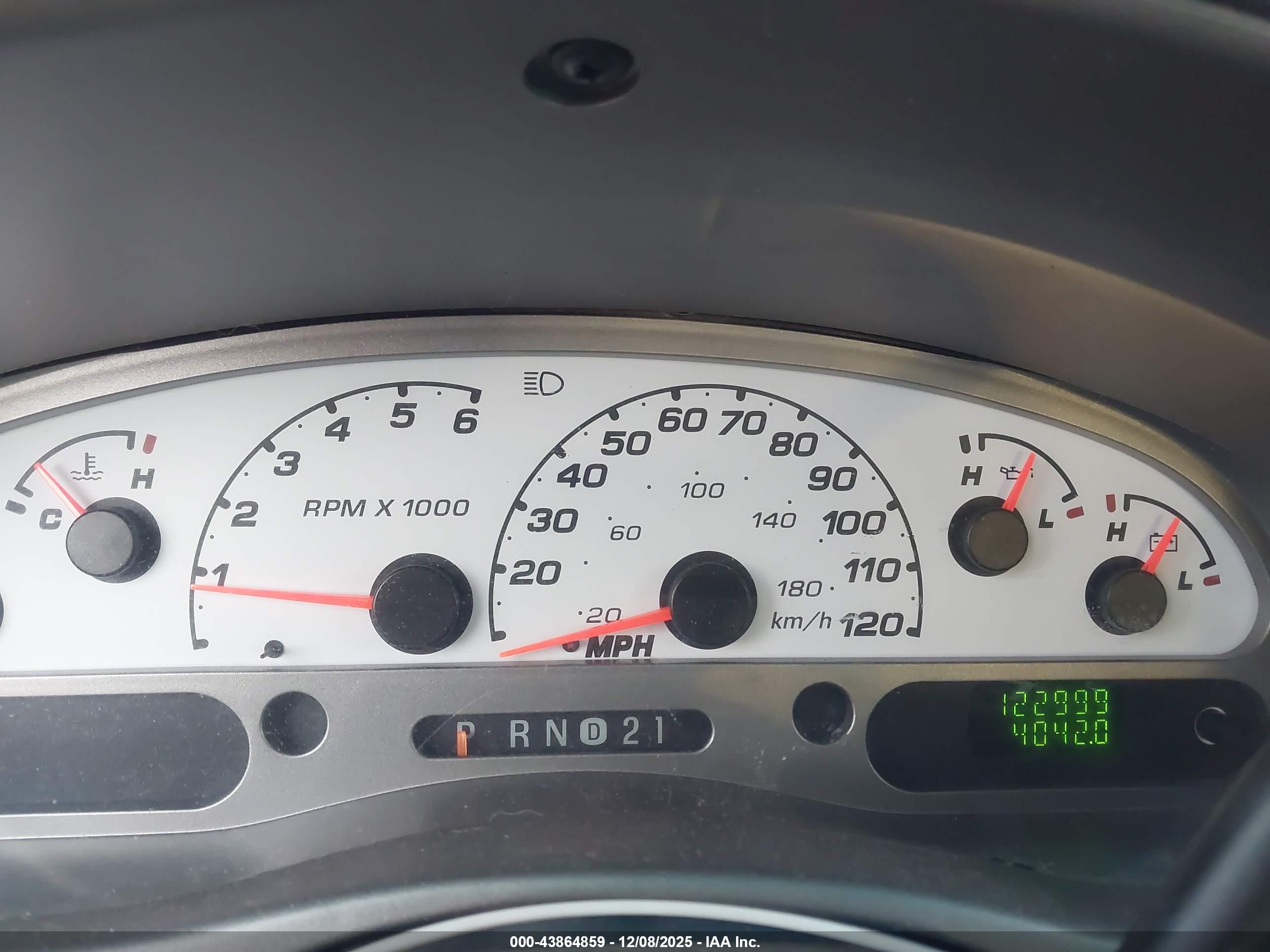 FORD EXPLORER image 7