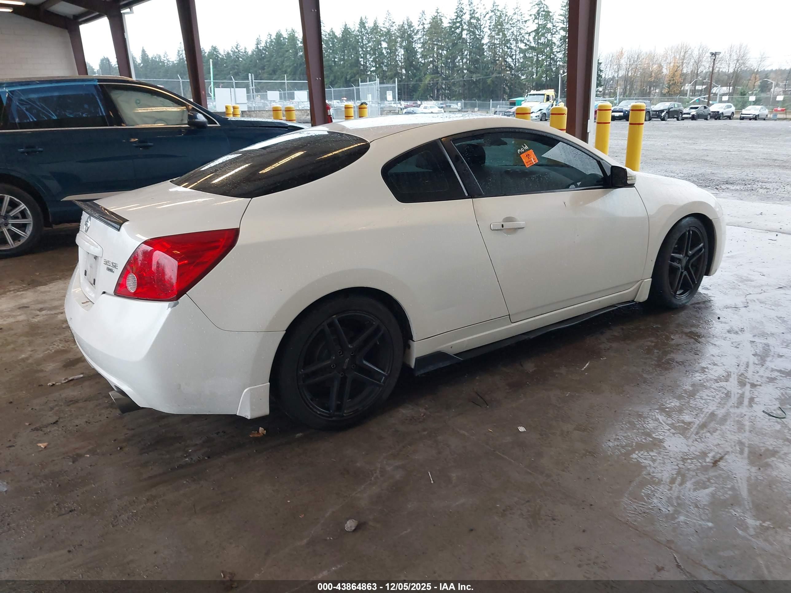 NISSAN ALTIMA image 4