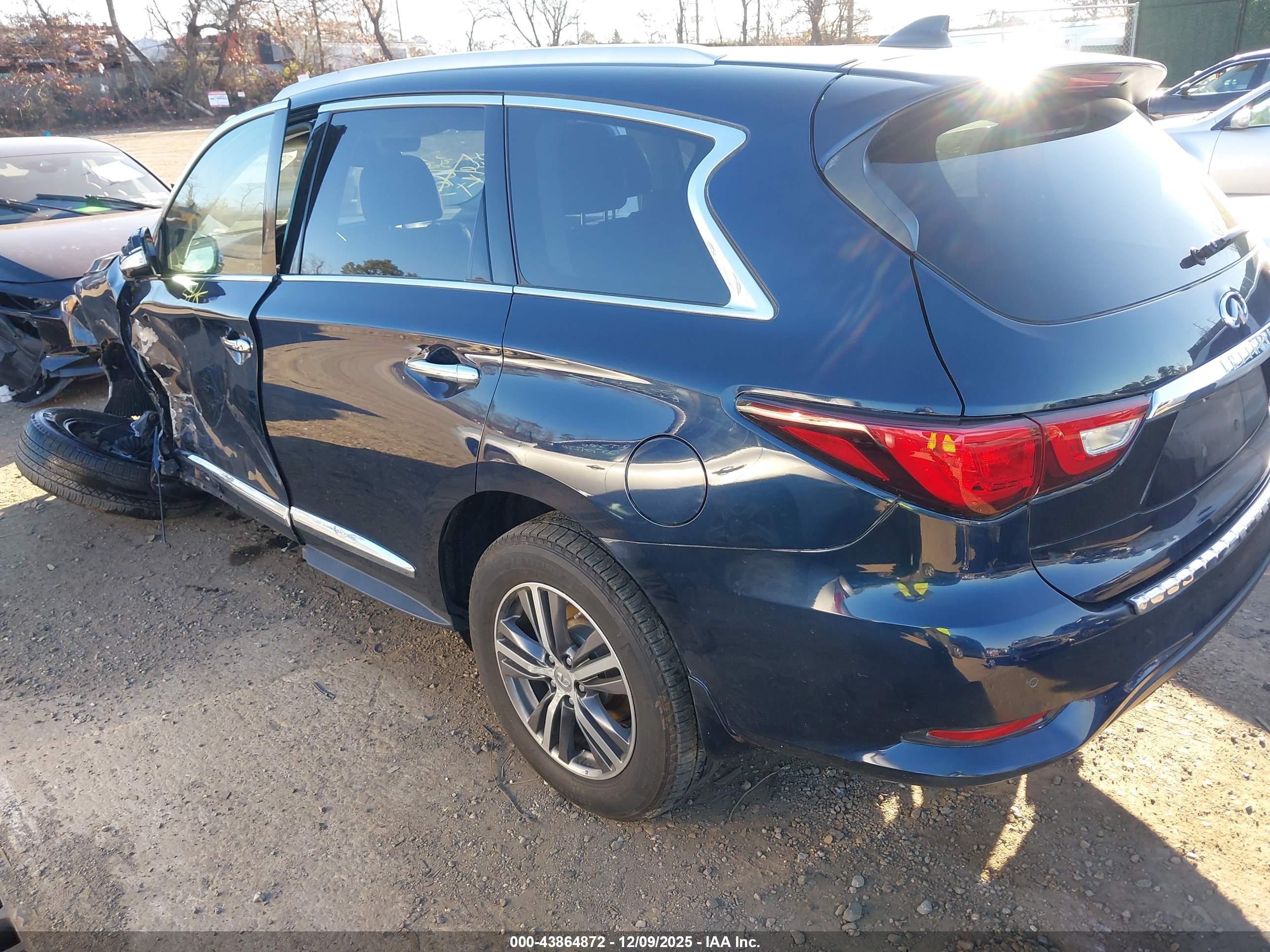 INFINITI QX60 image 3