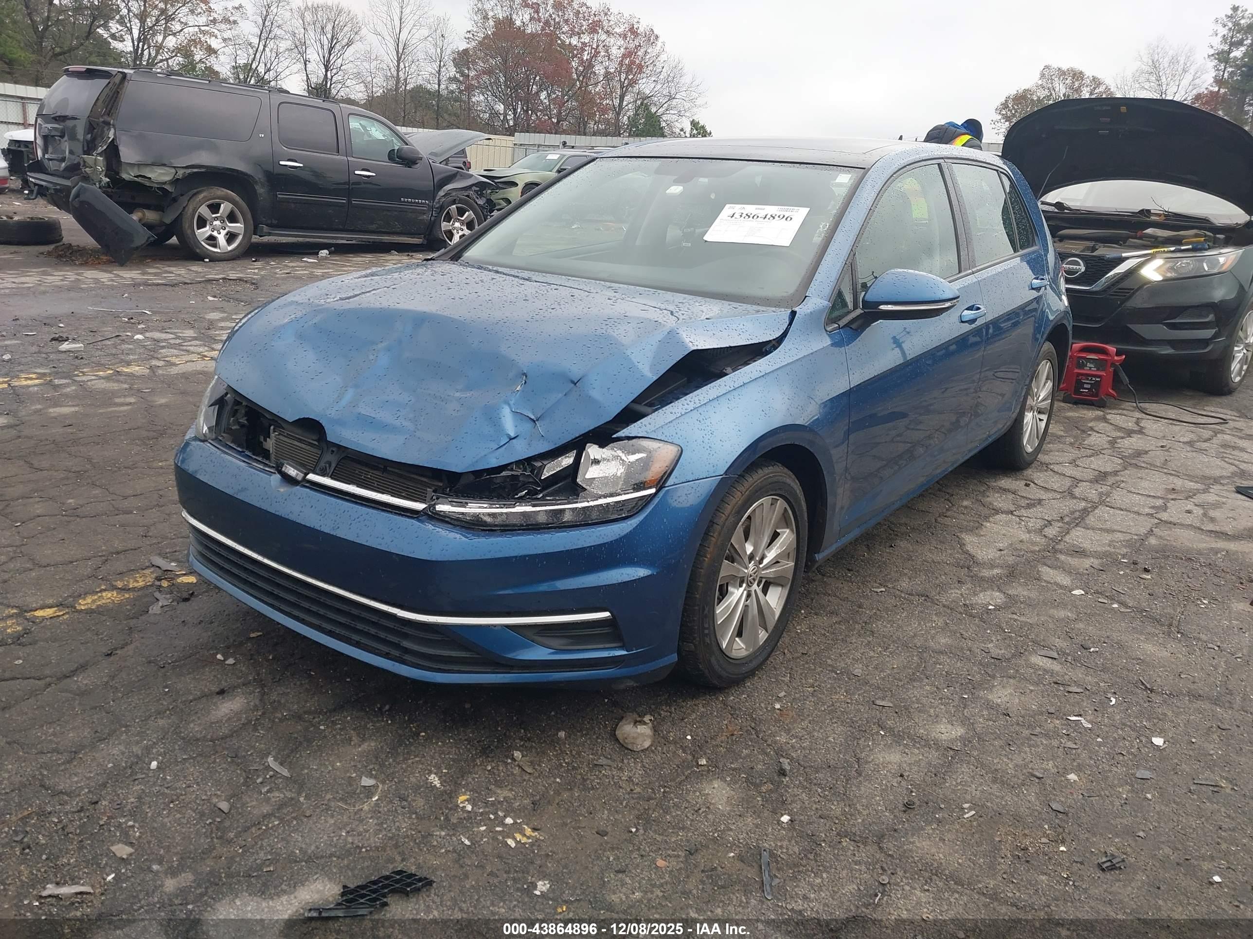 VOLKSWAGEN GOLF image 2
