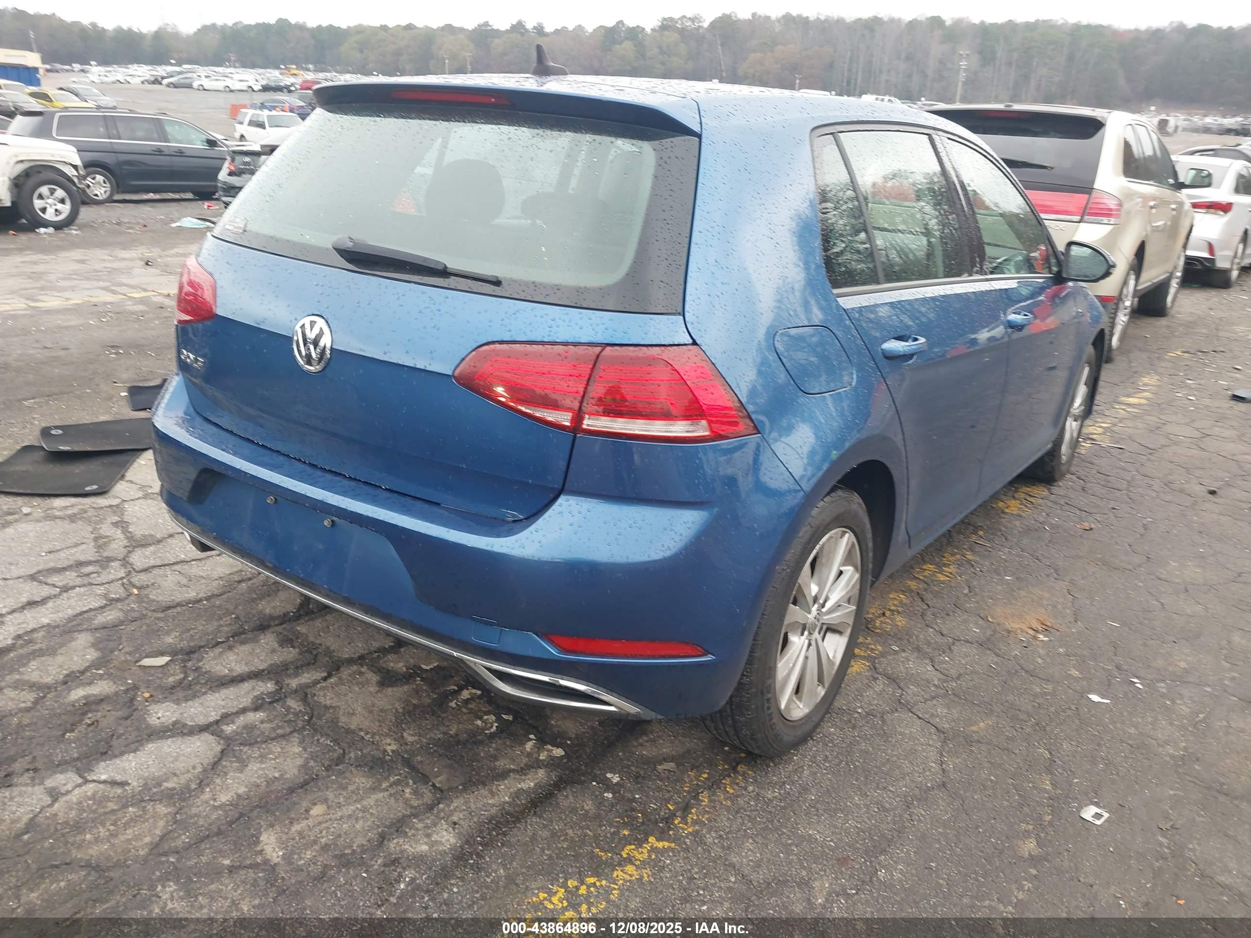 VOLKSWAGEN GOLF image 4