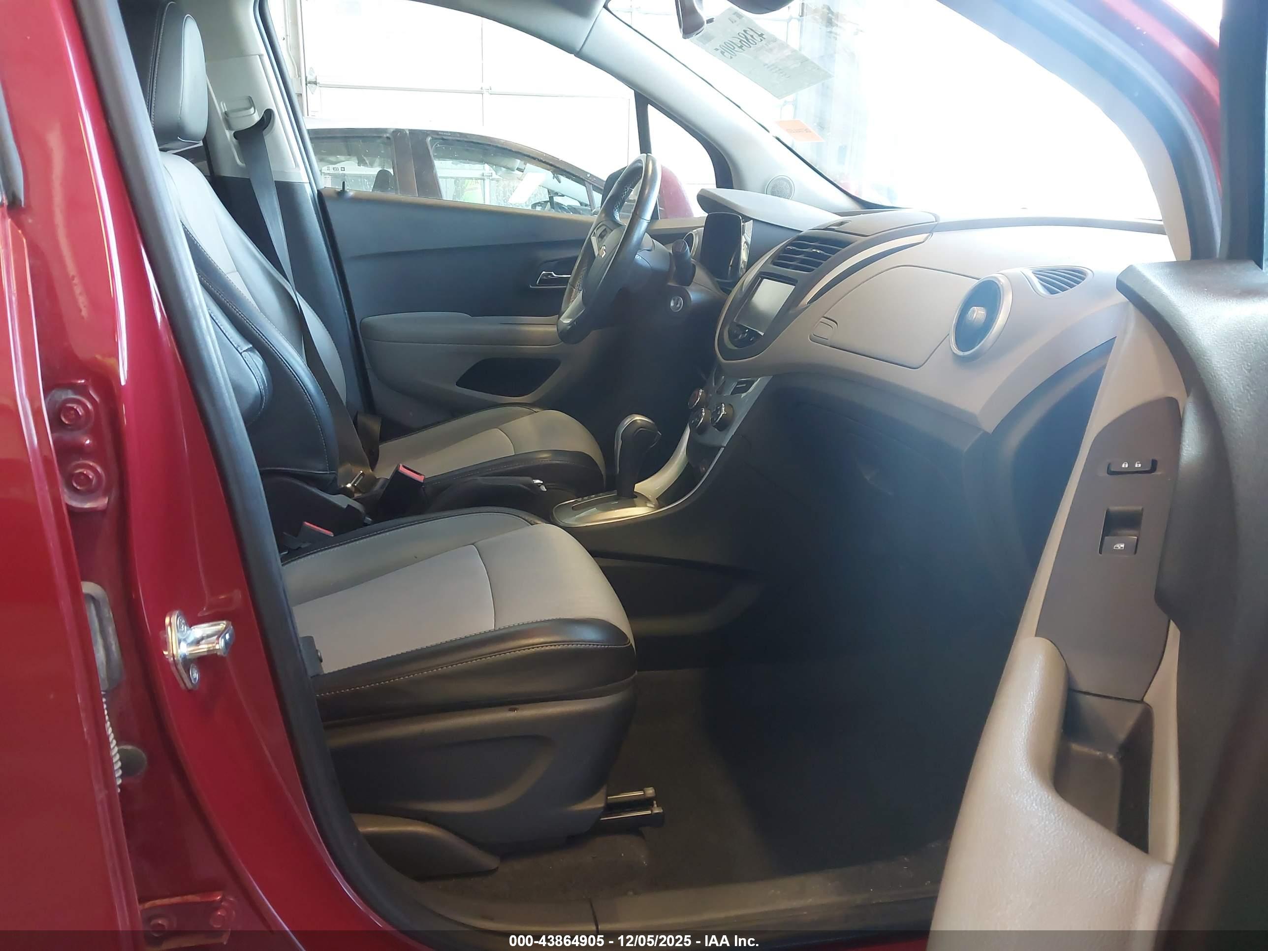 CHEVROLET TRAX image 5