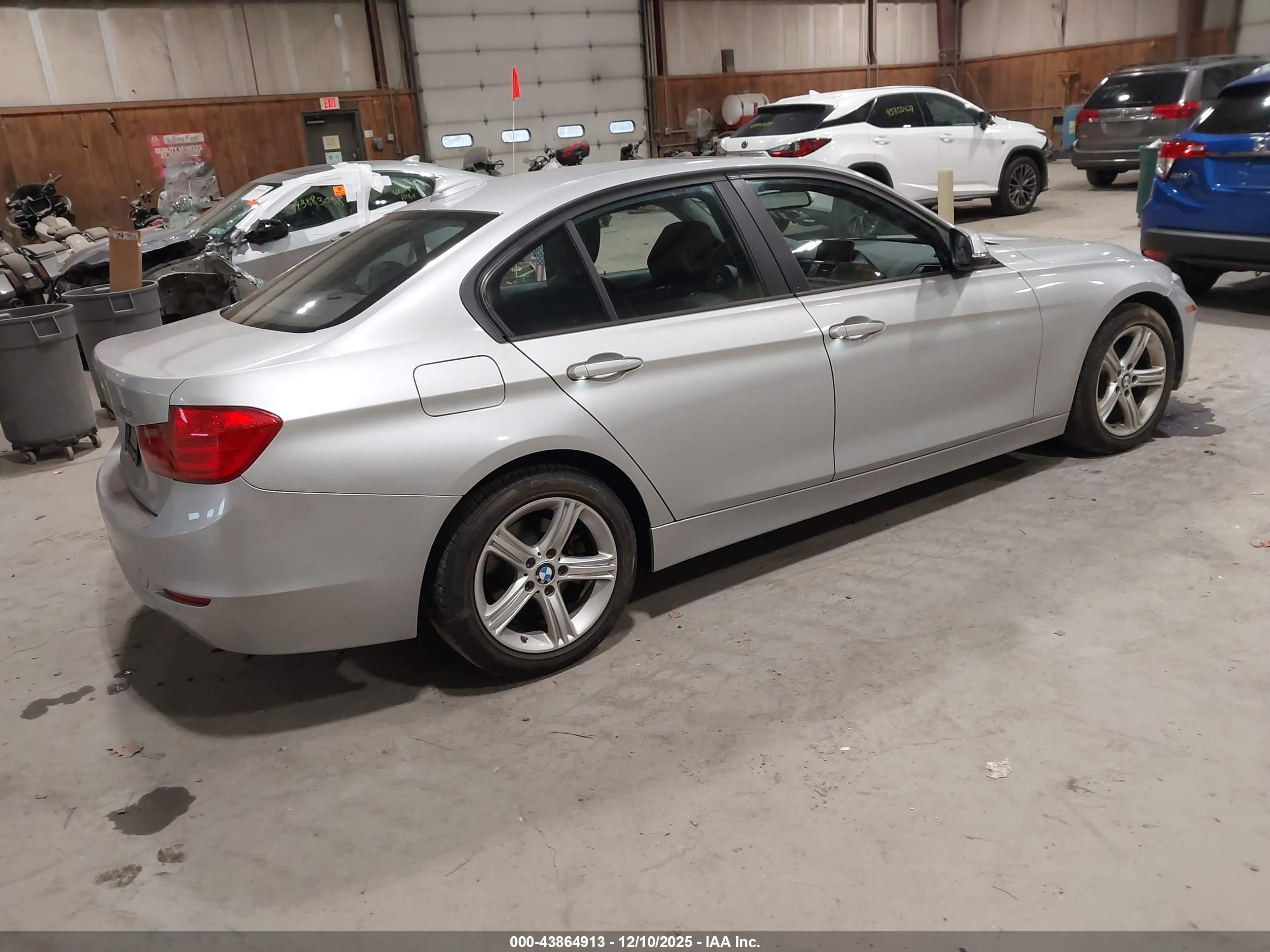BMW 328I image 4