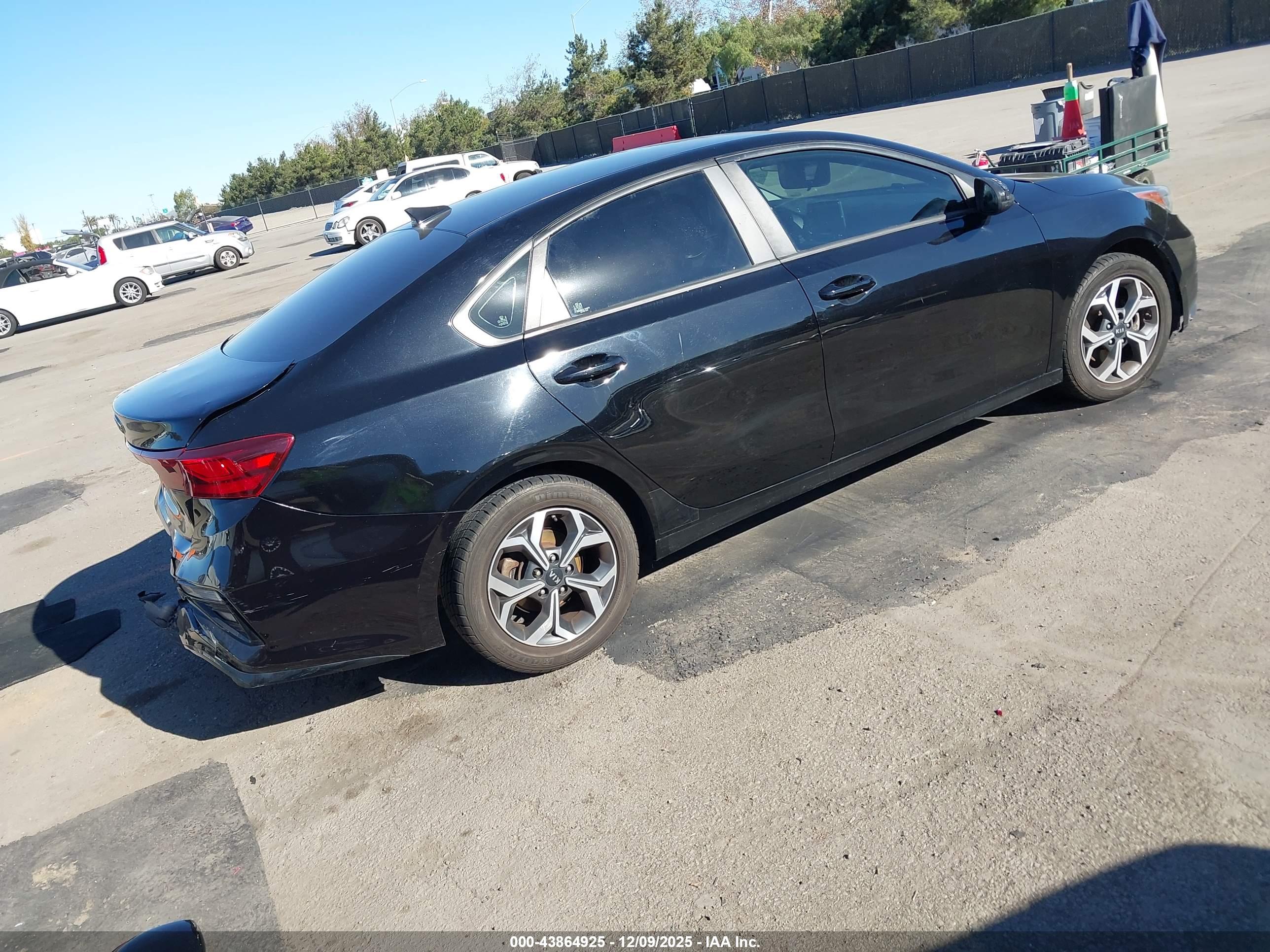KIA FORTE image 4