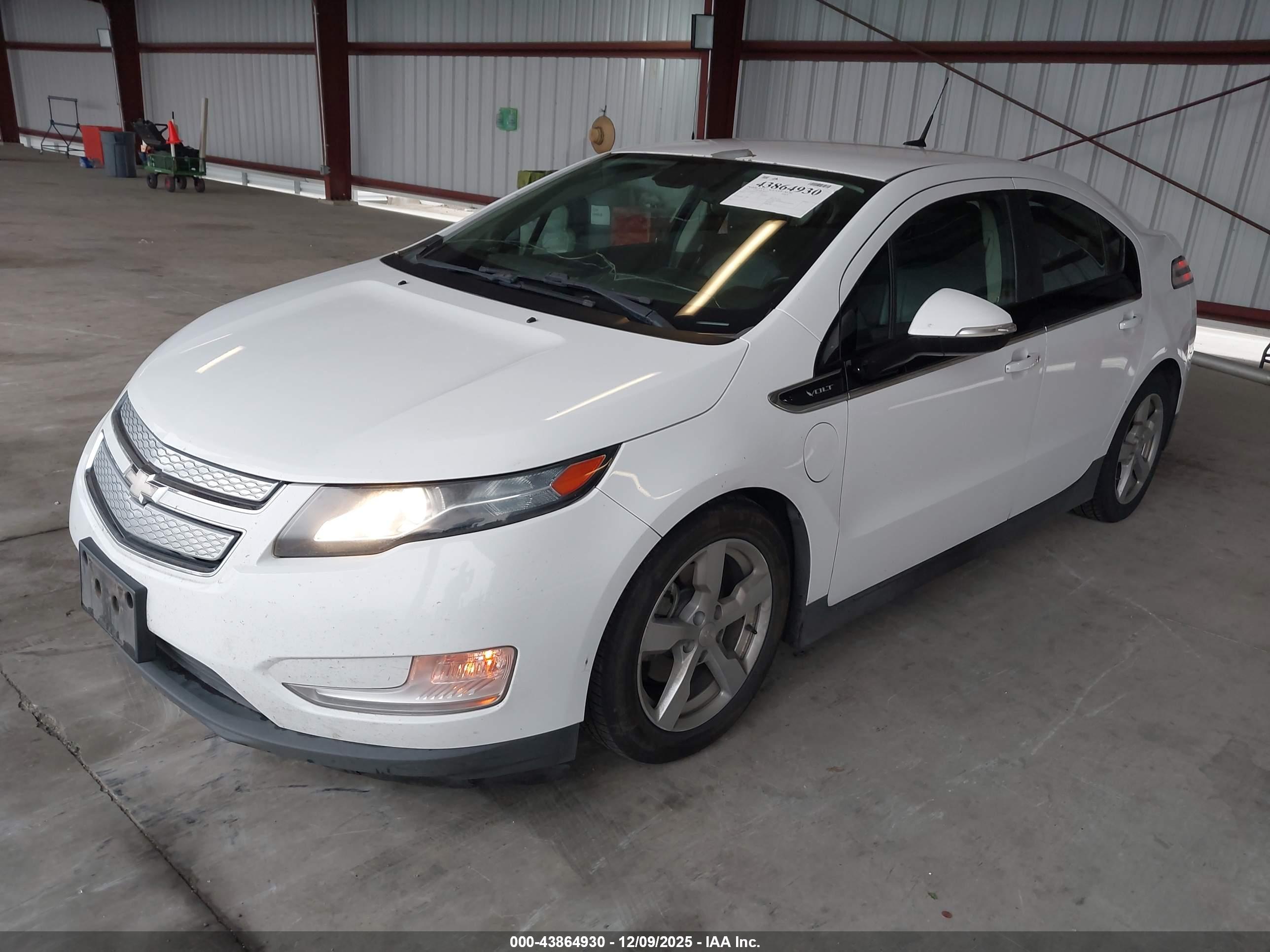 CHEVROLET VOLT image 2