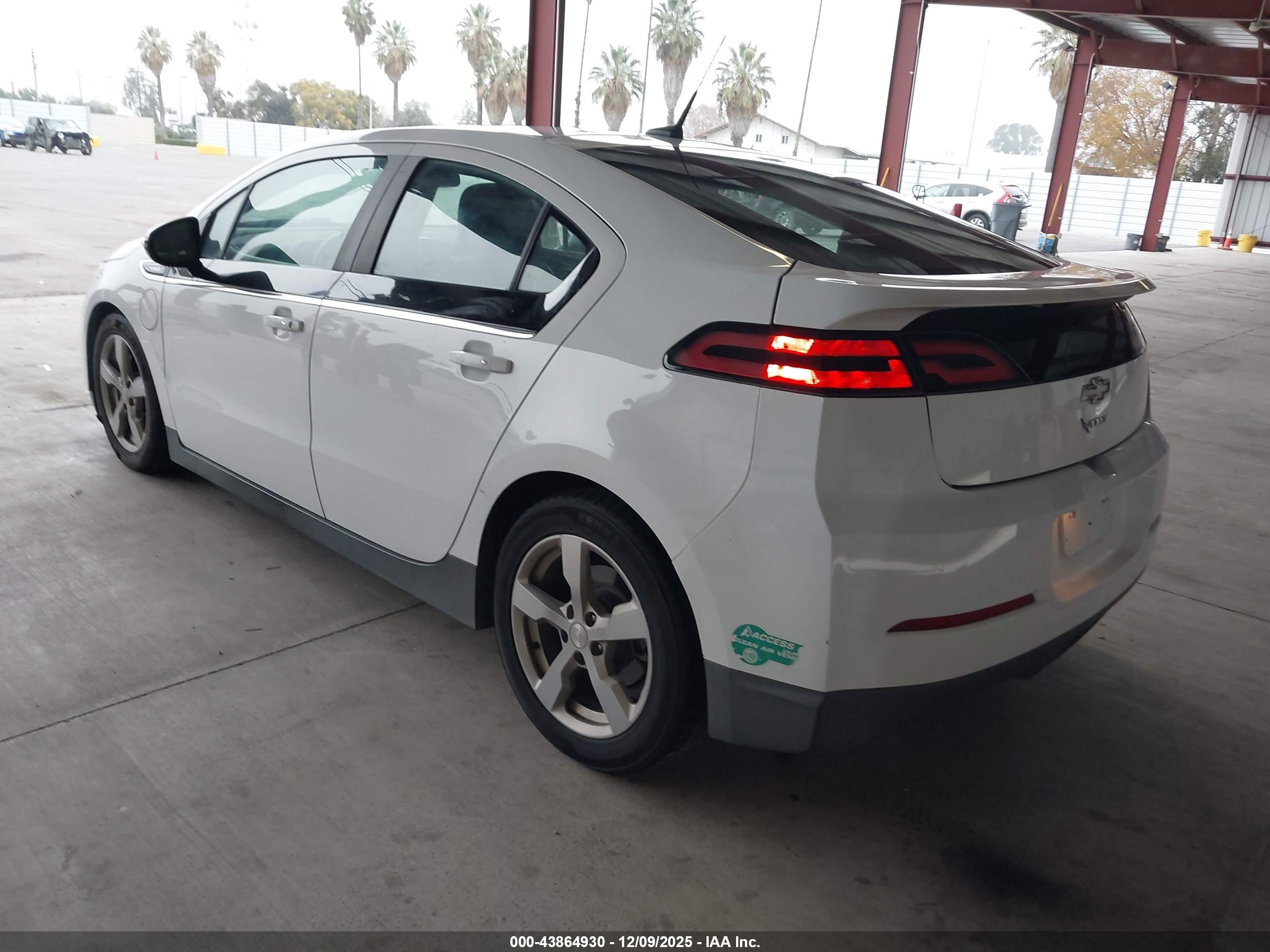 CHEVROLET VOLT image 3