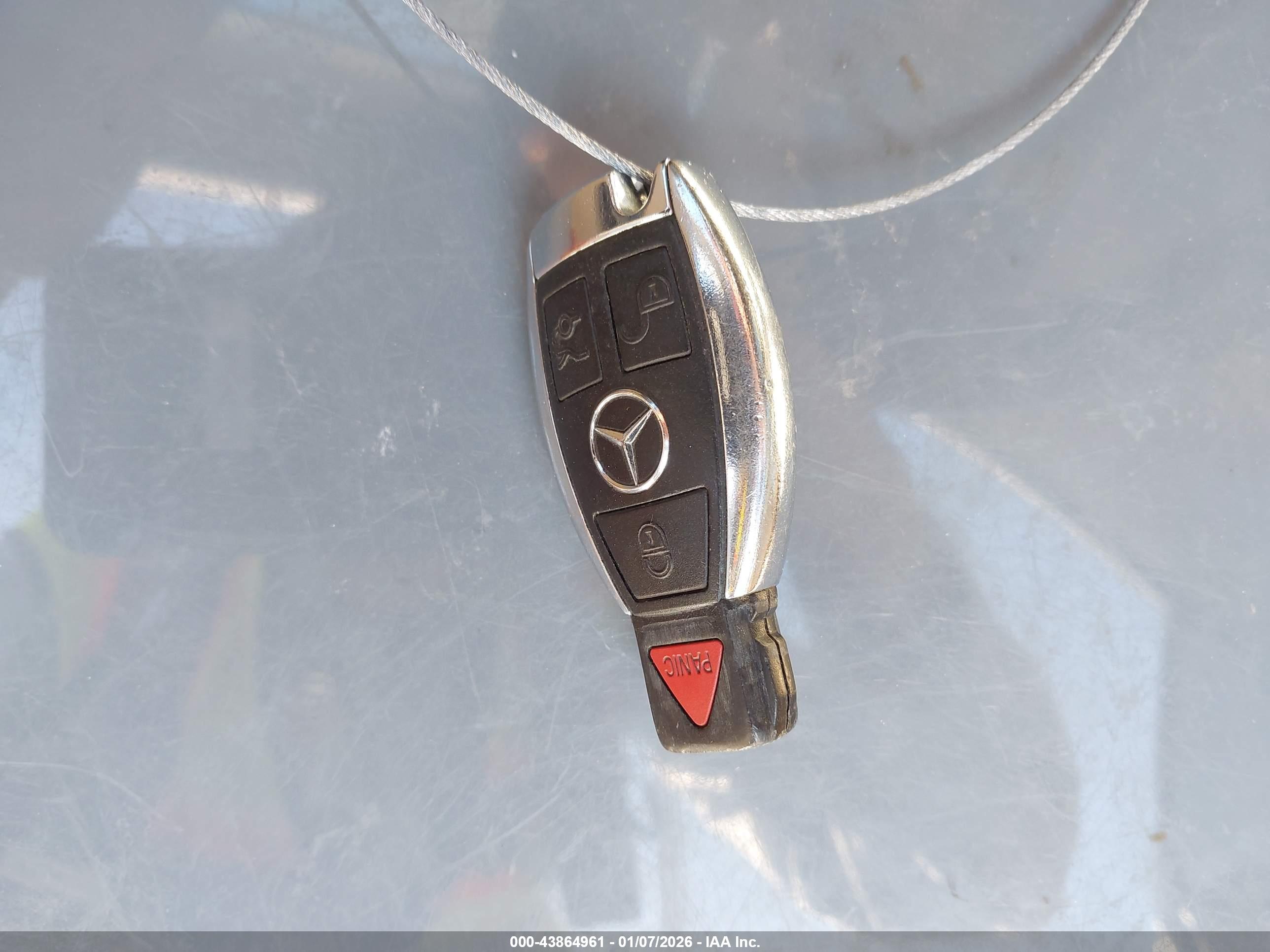 MERCEDES-BENZ E image 11