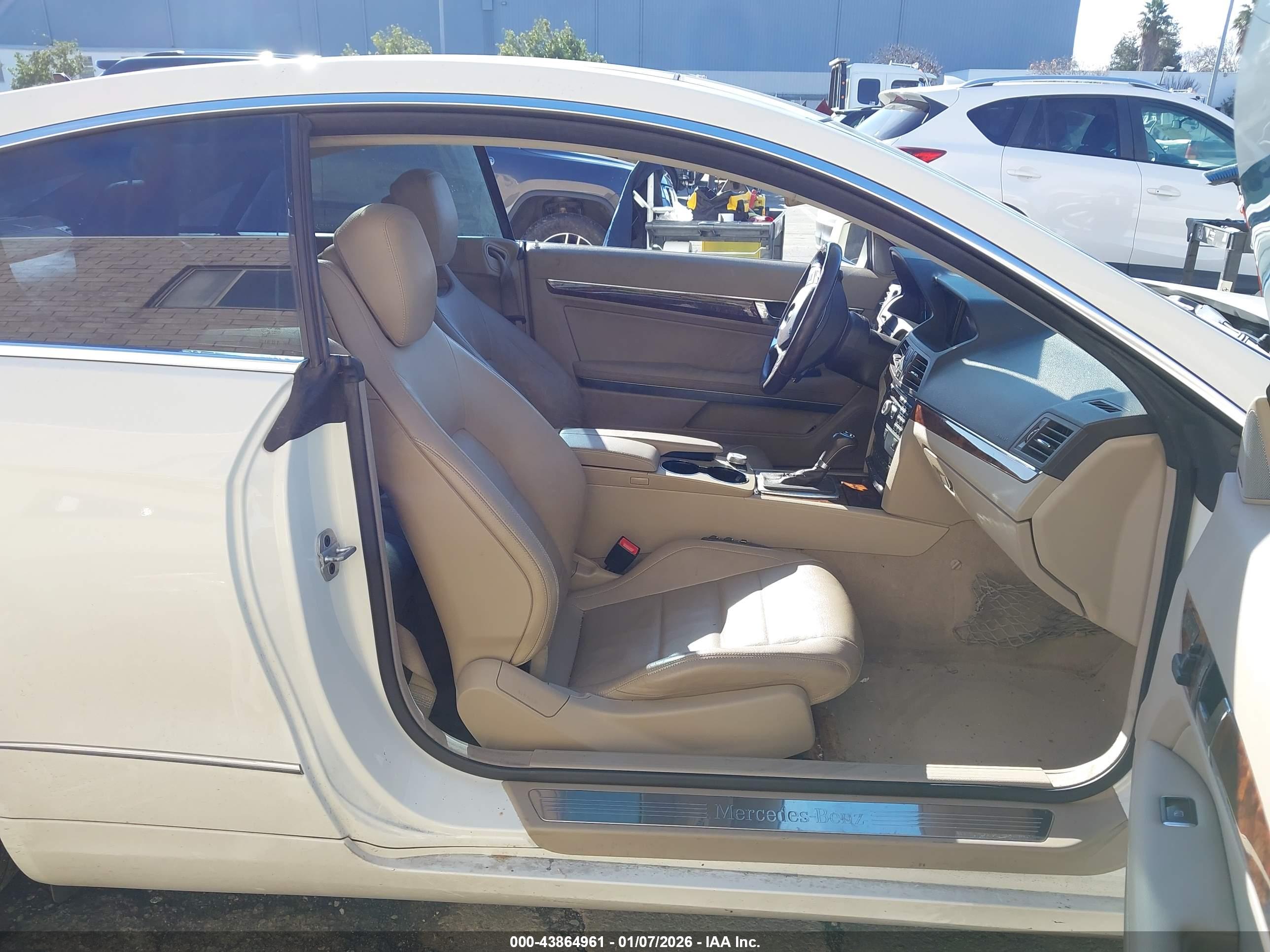 MERCEDES-BENZ E image 5