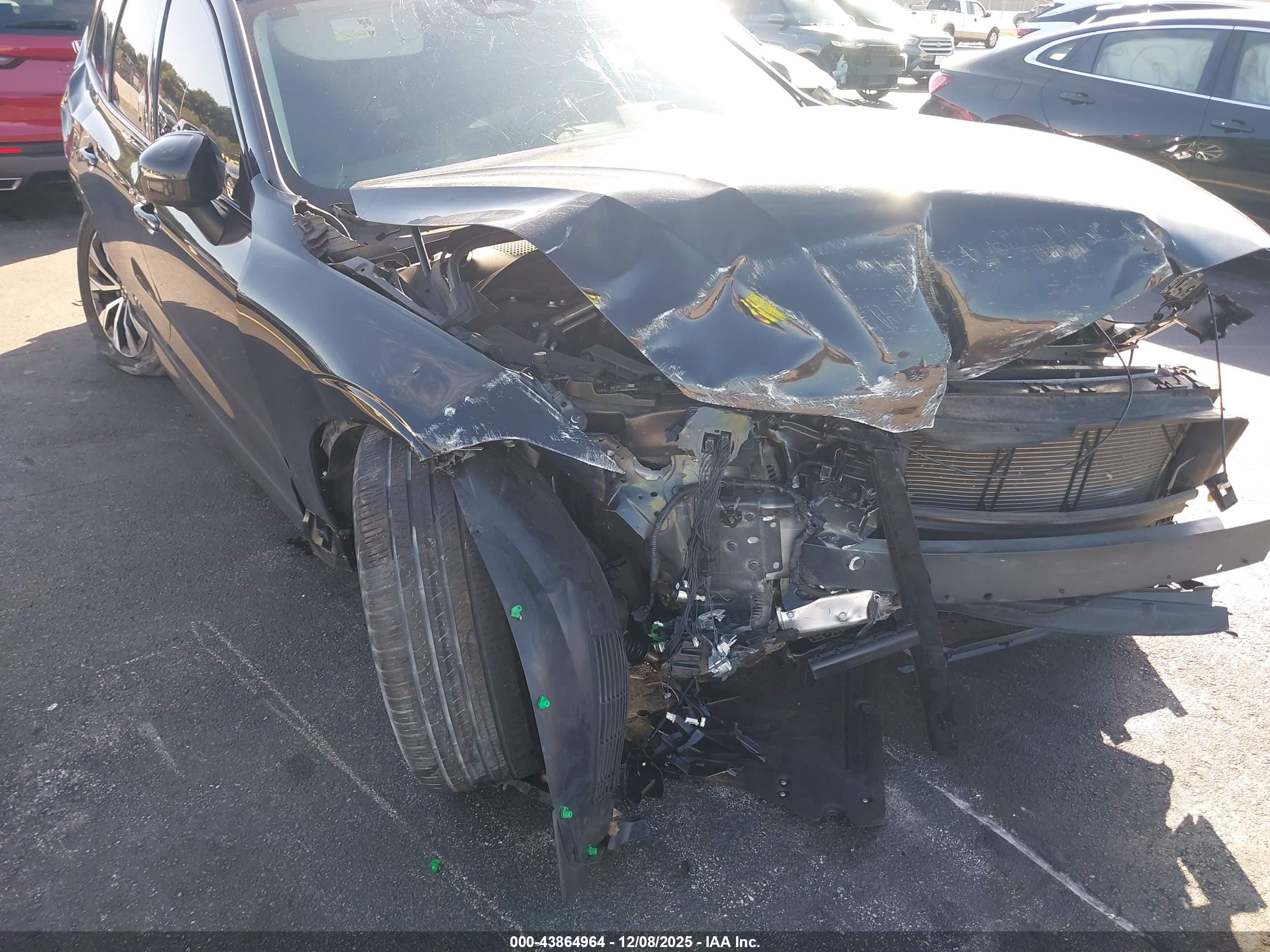 VOLVO XC60 image 6