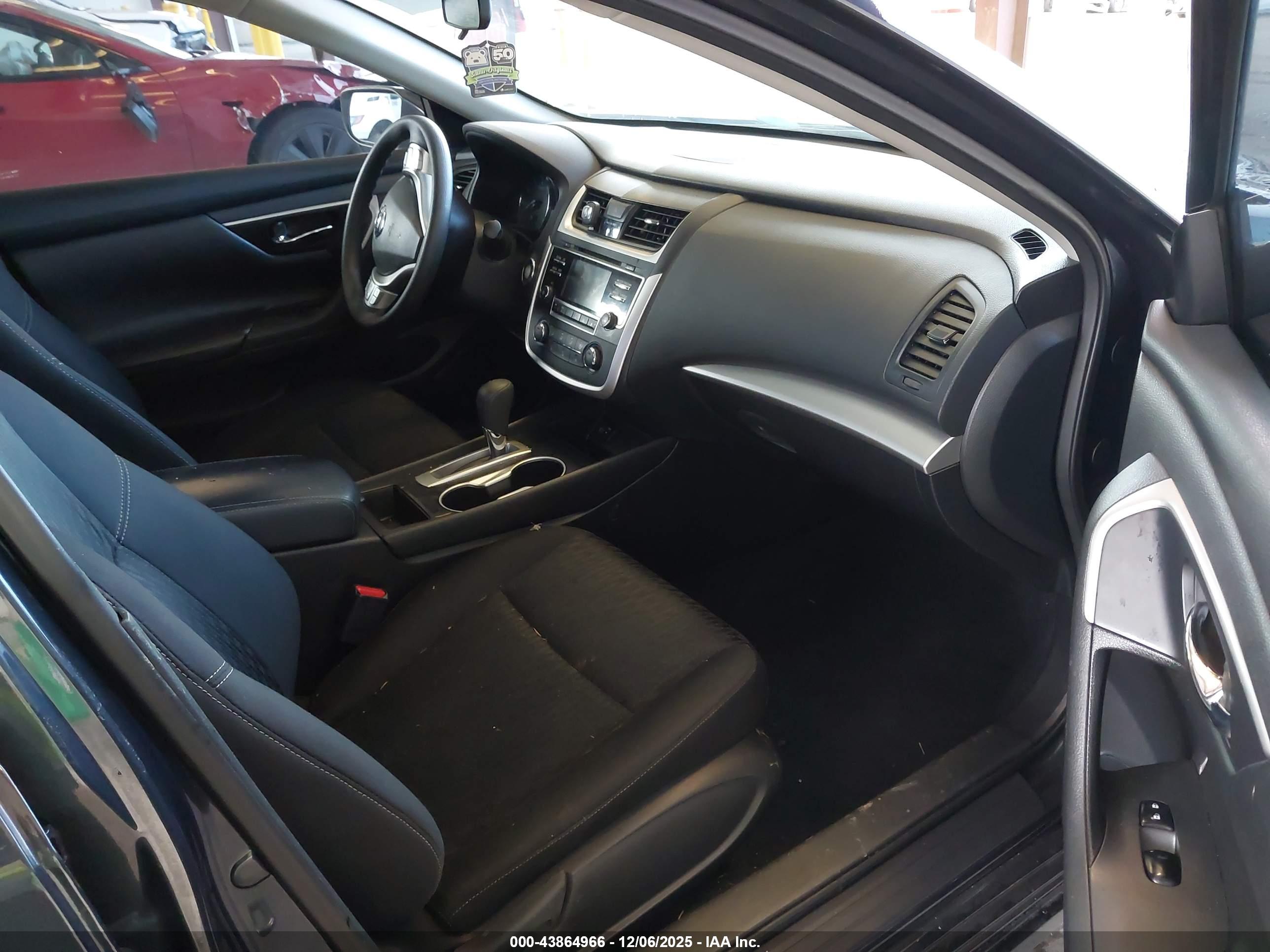 NISSAN ALTIMA image 5