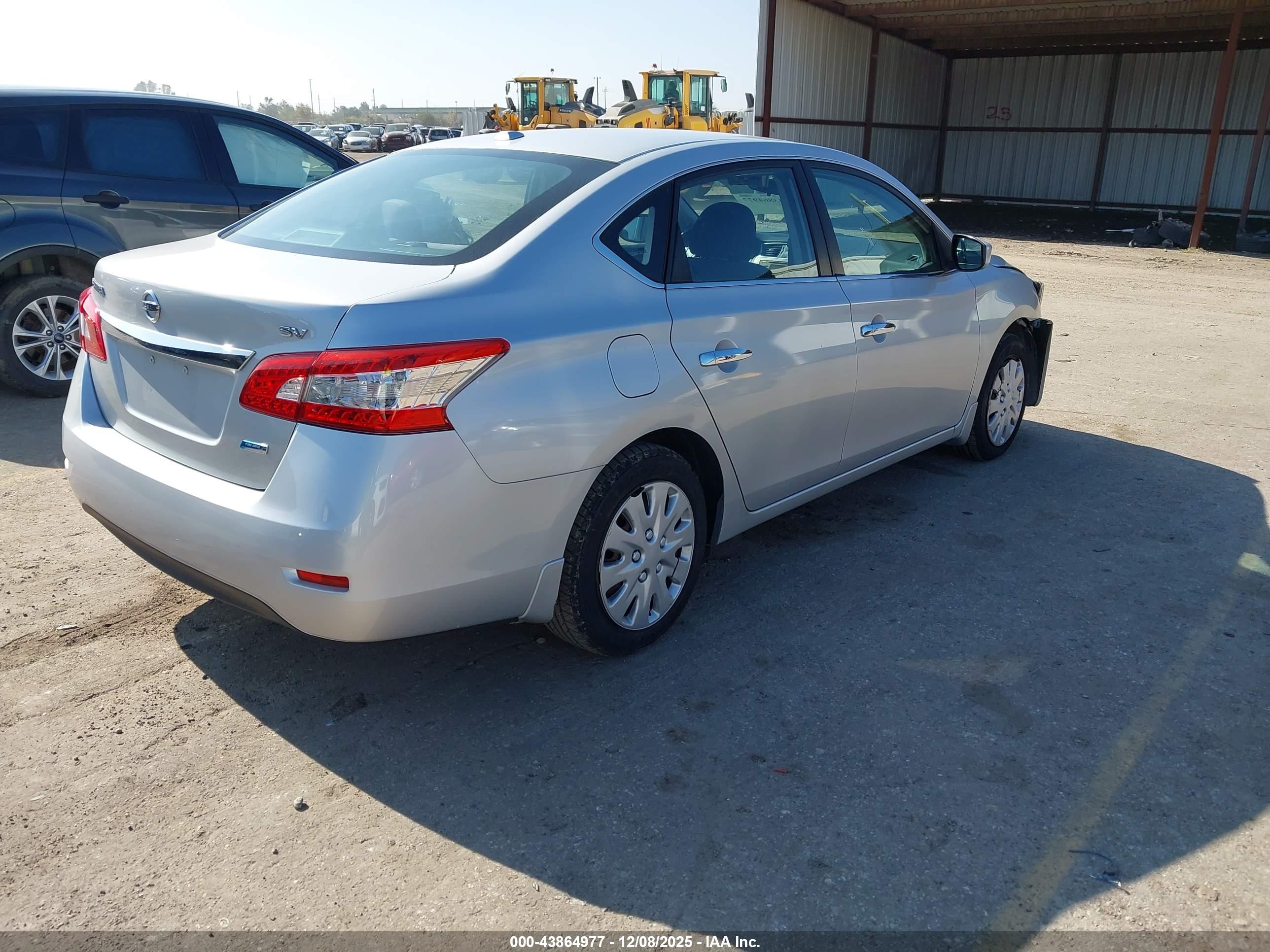 NISSAN SENTRA image 4