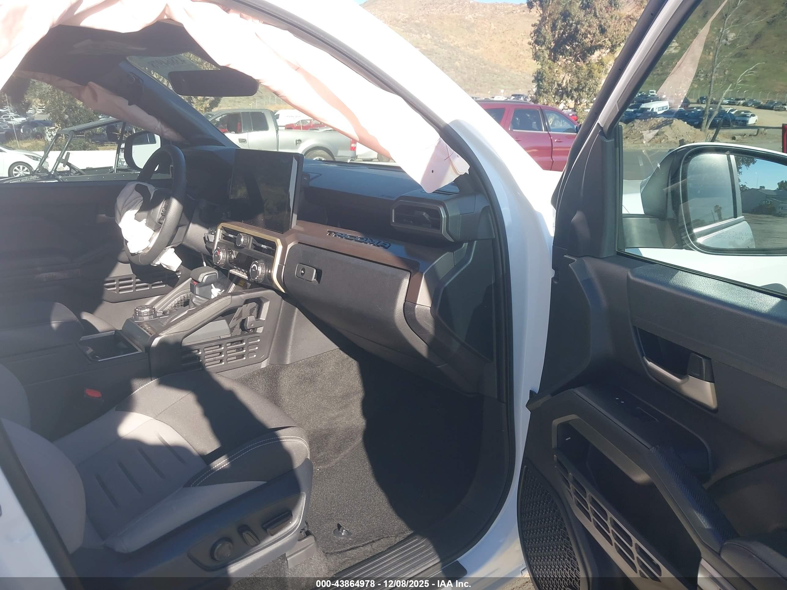 TOYOTA TACOMA image 5