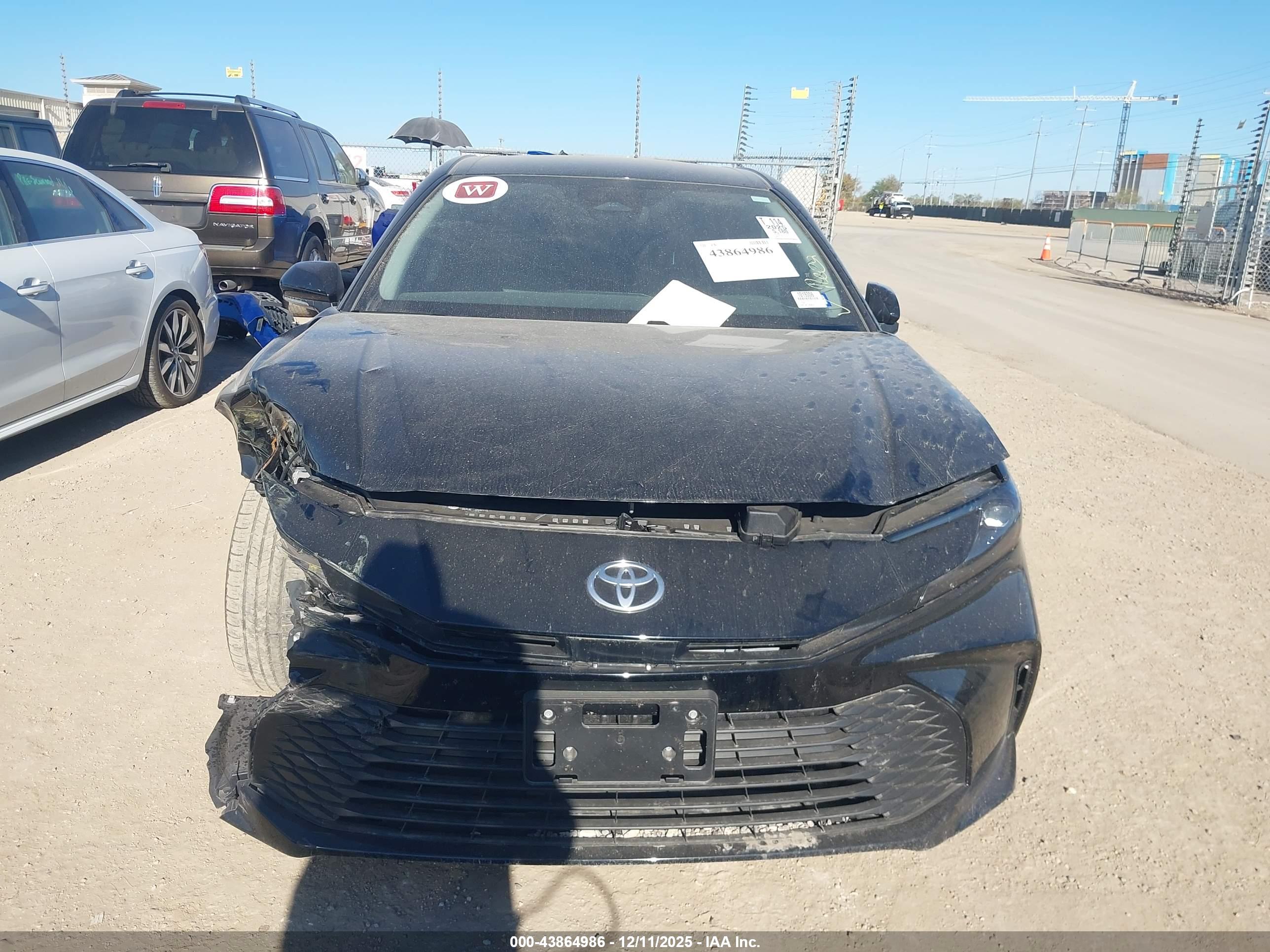 TOYOTA CAMRY image 6