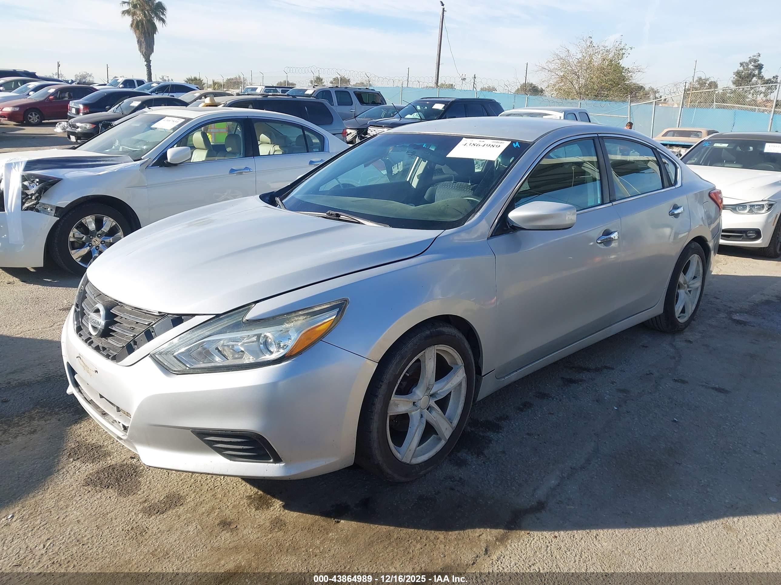 NISSAN ALTIMA image 2