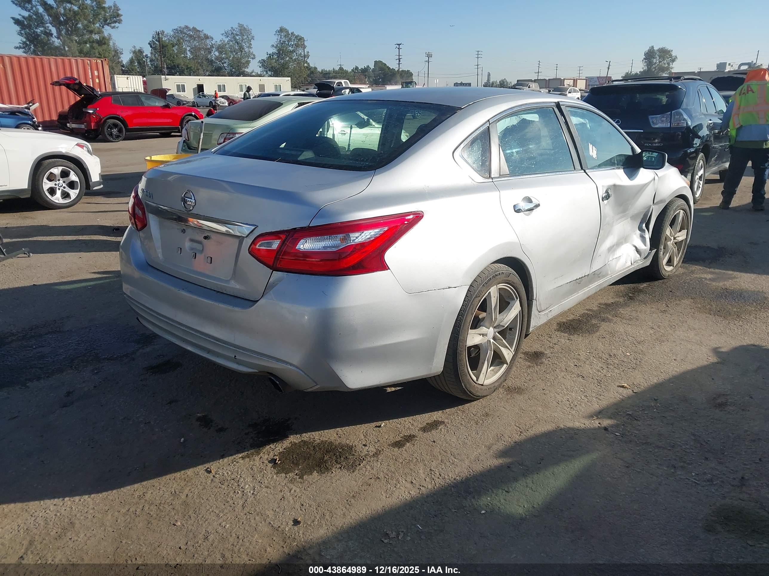 NISSAN ALTIMA image 4