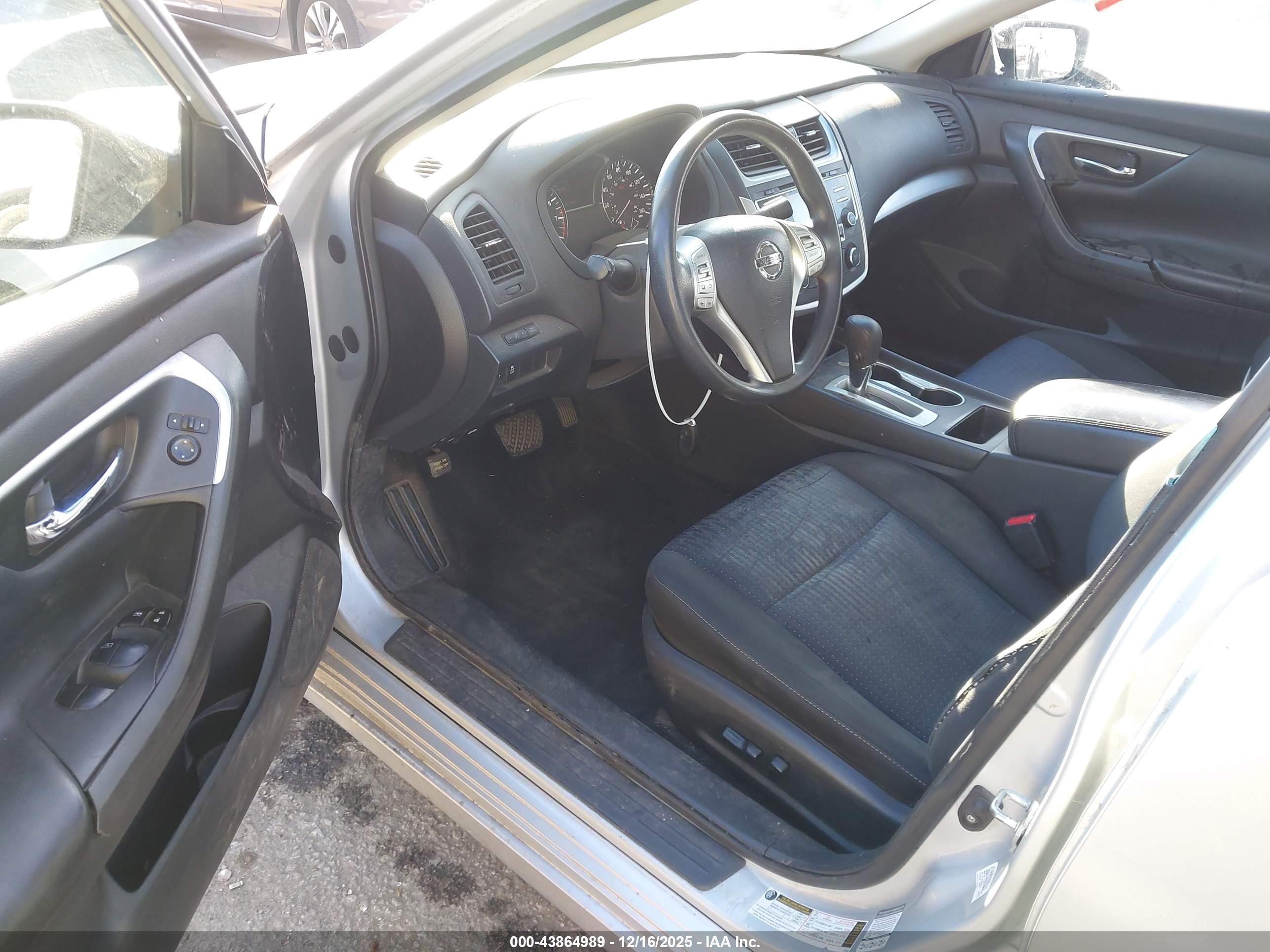 NISSAN ALTIMA image 5