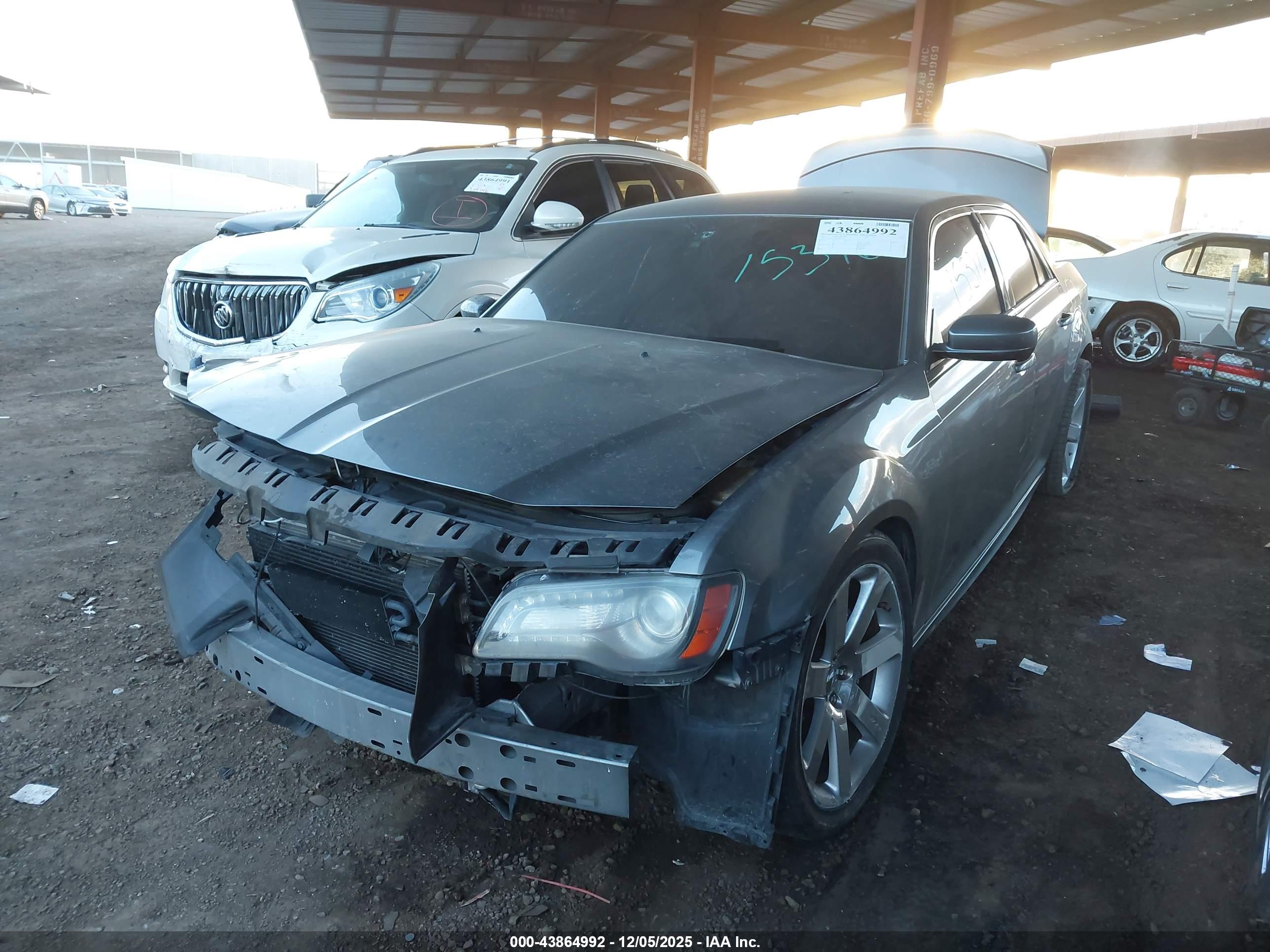 CHRYSLER 300 image 2