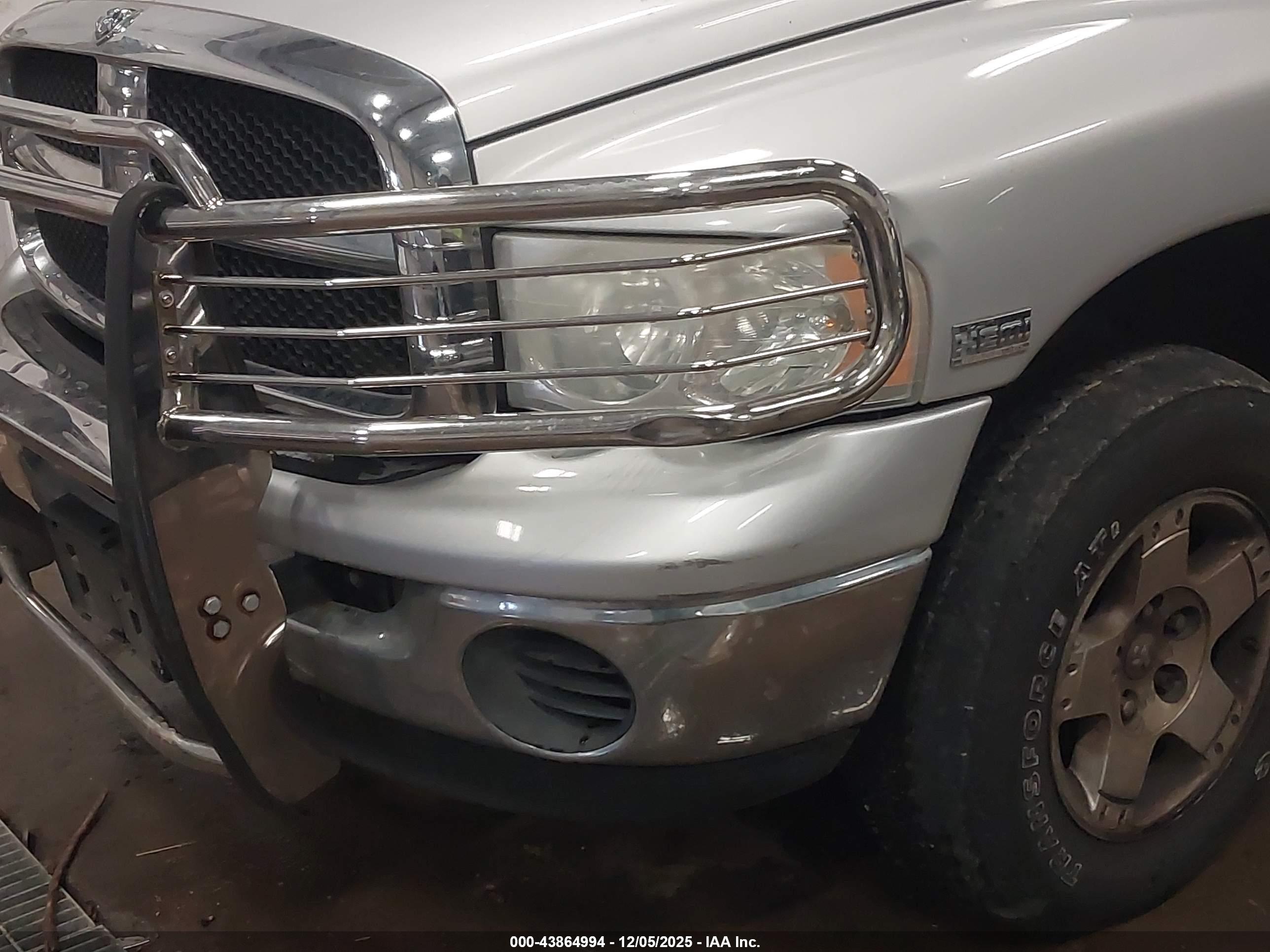 DODGE RAM image 6