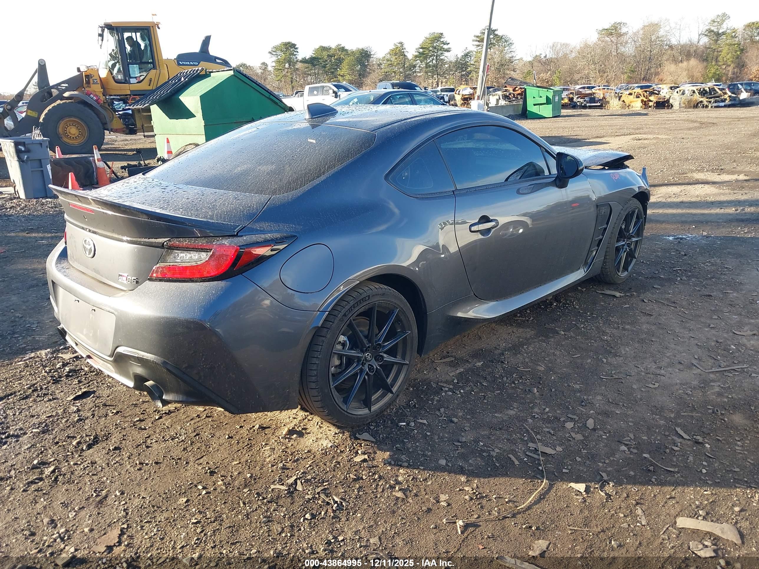 TOYOTA GR86 image 4