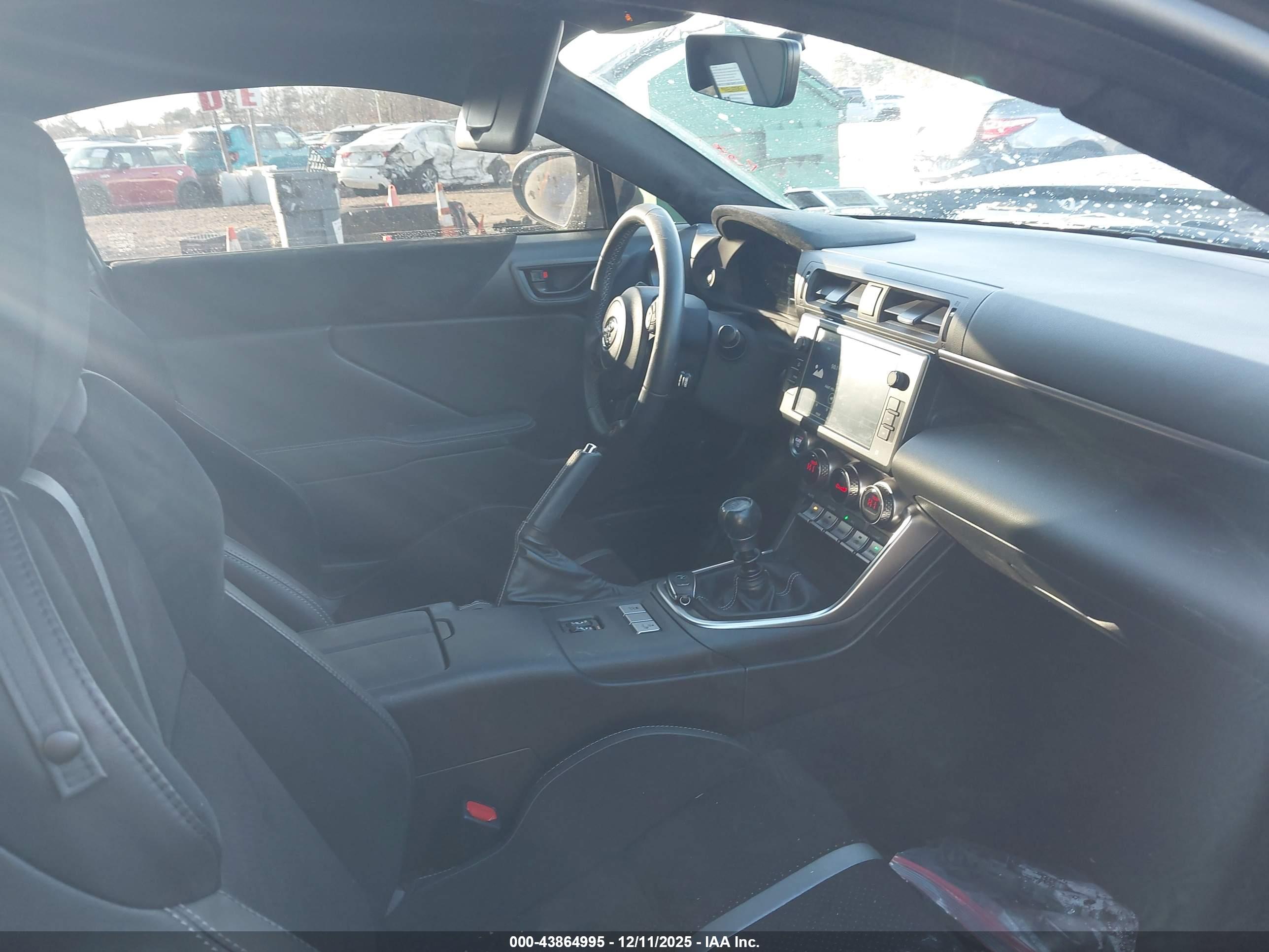 TOYOTA GR86 image 5