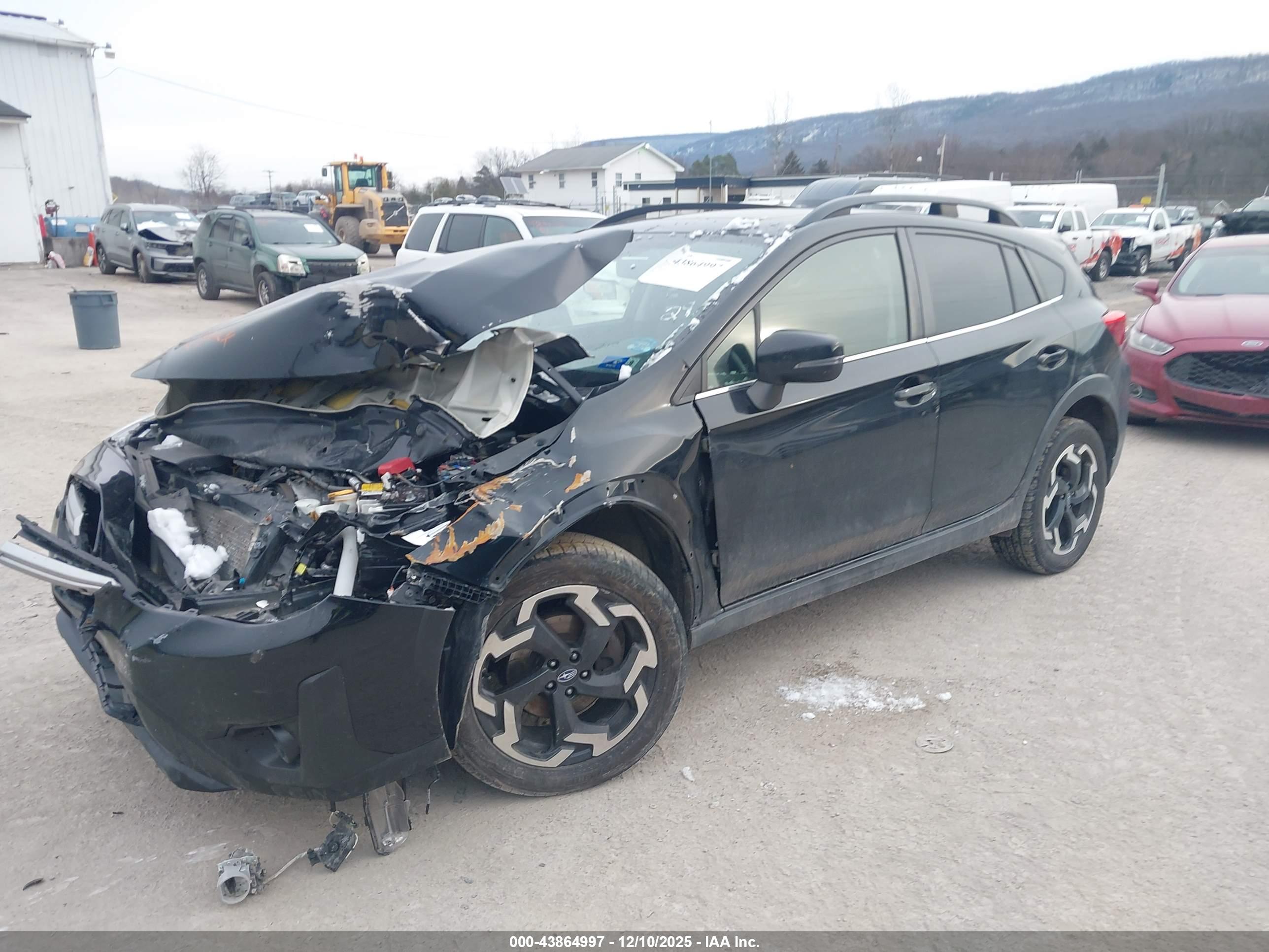 SUBARU CROSSTREK image 2
