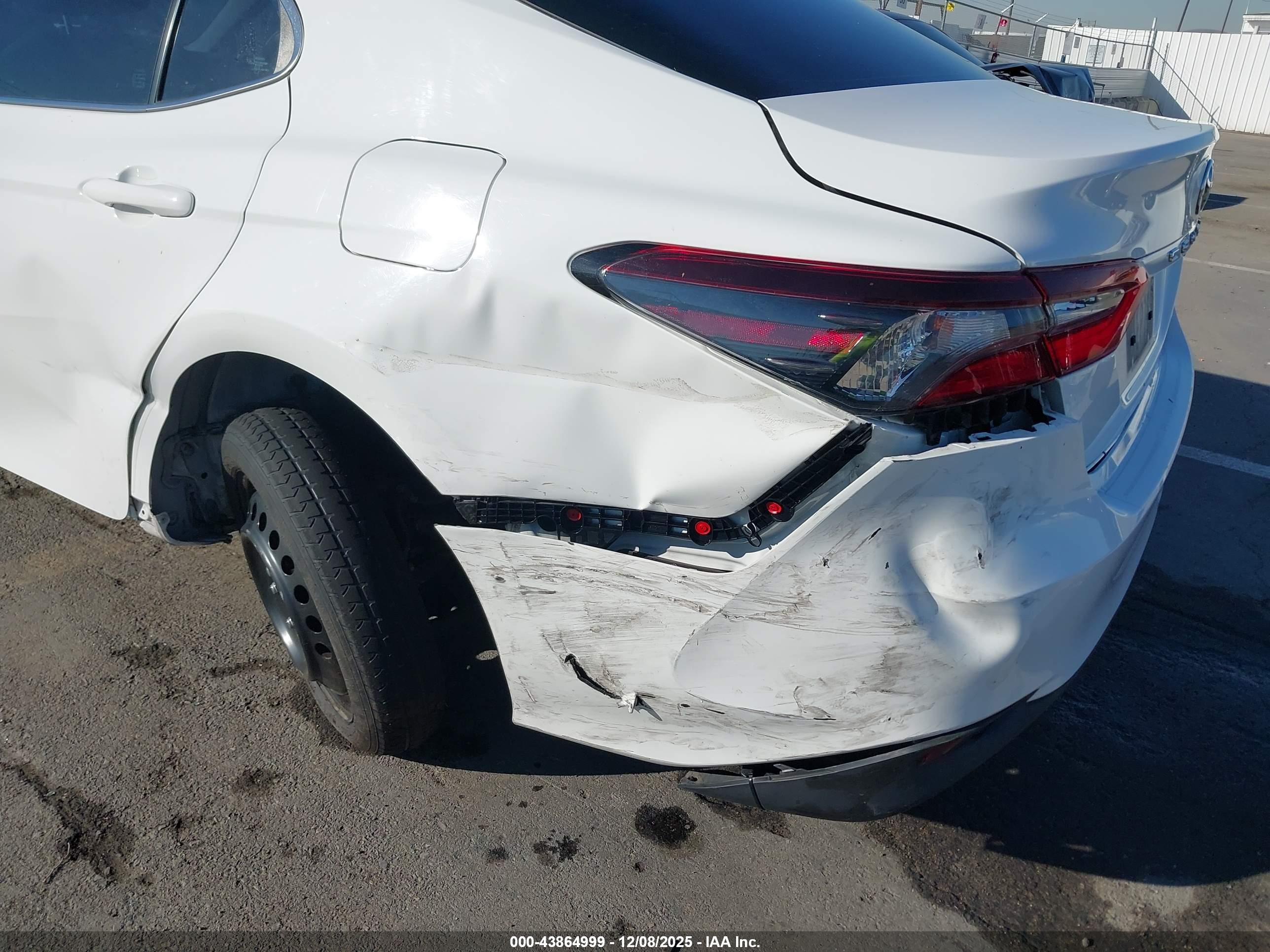 TOYOTA CAMRY image 6
