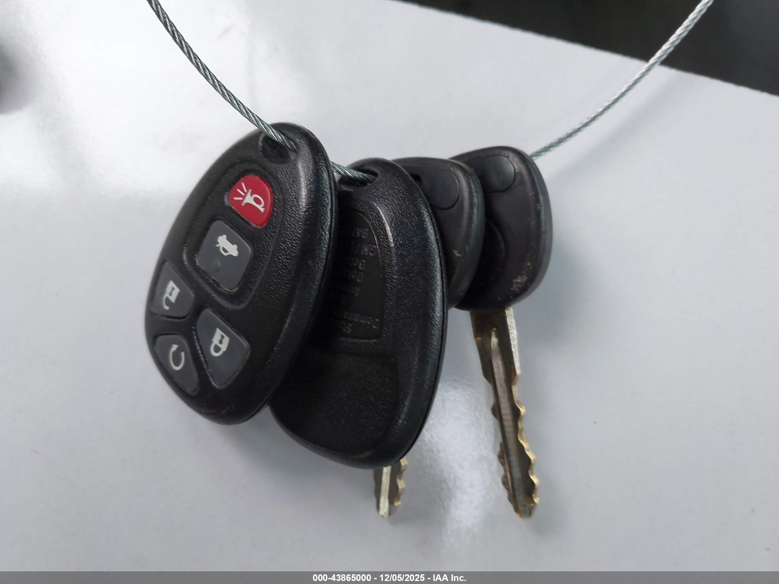 BUICK LACROSSE image 11