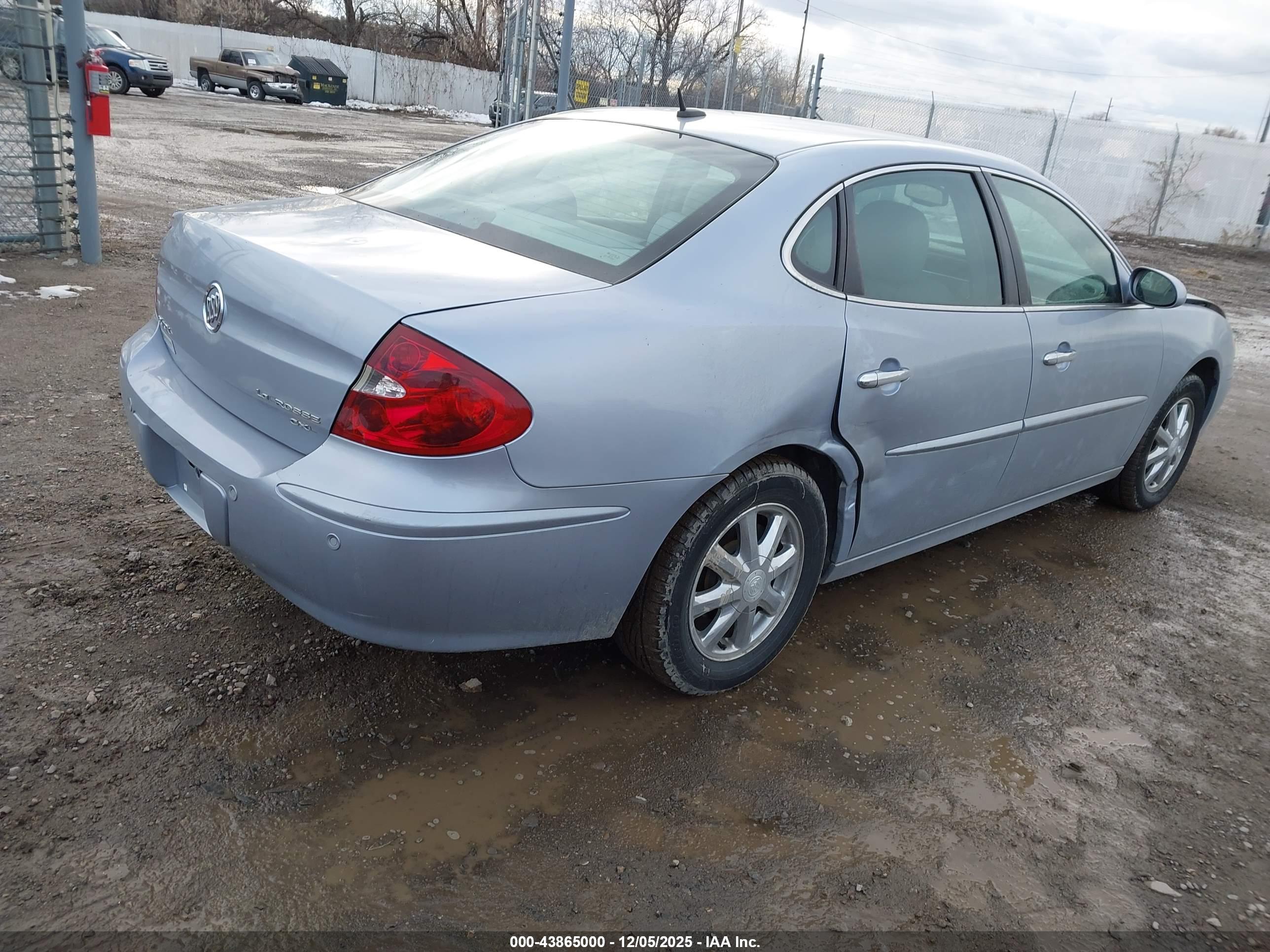 BUICK LACROSSE image 4