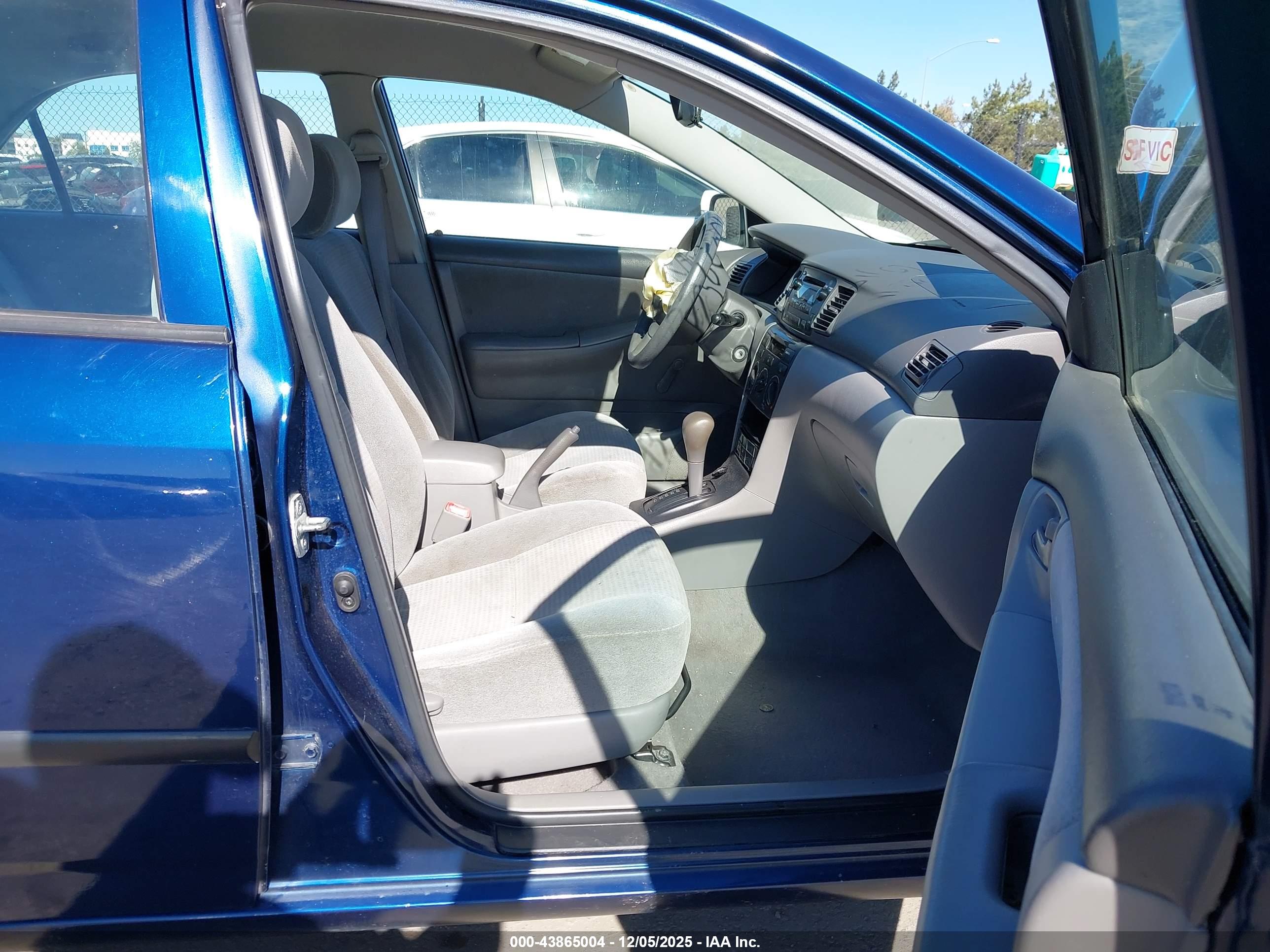 TOYOTA COROLLA image 5