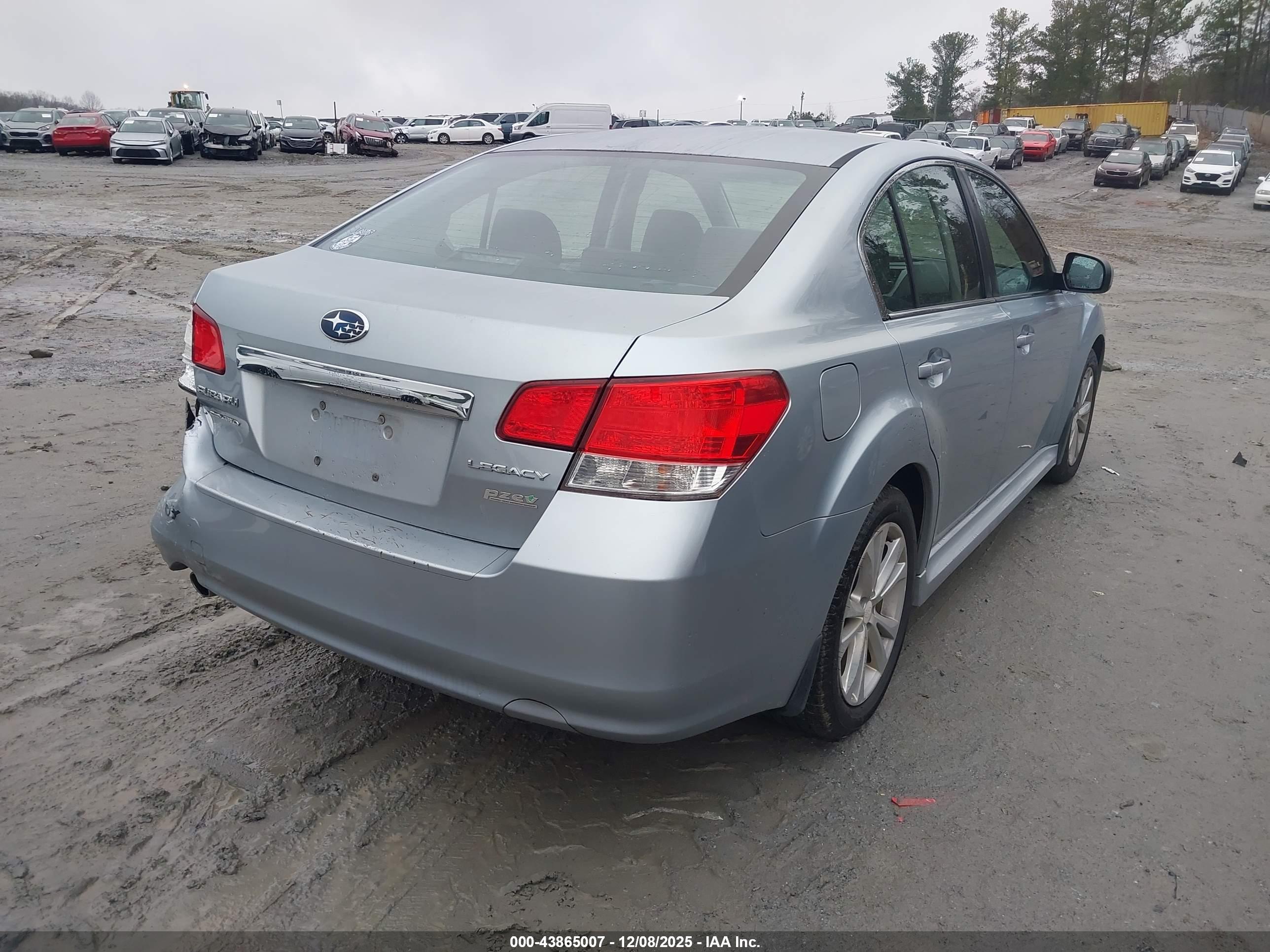 SUBARU LEGACY image 4