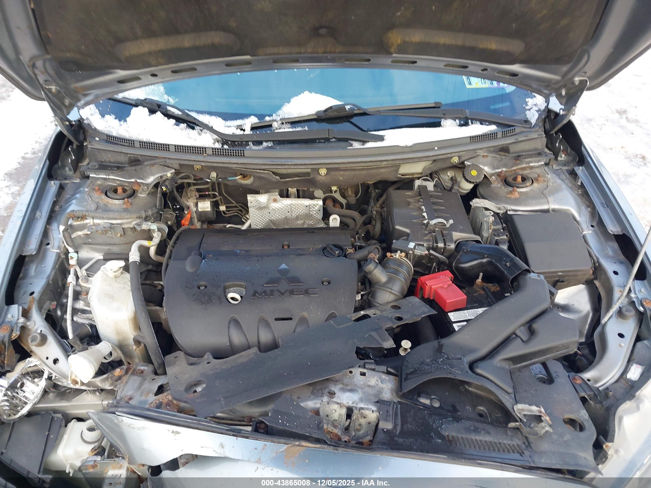 MITSUBISHI LANCER image 10