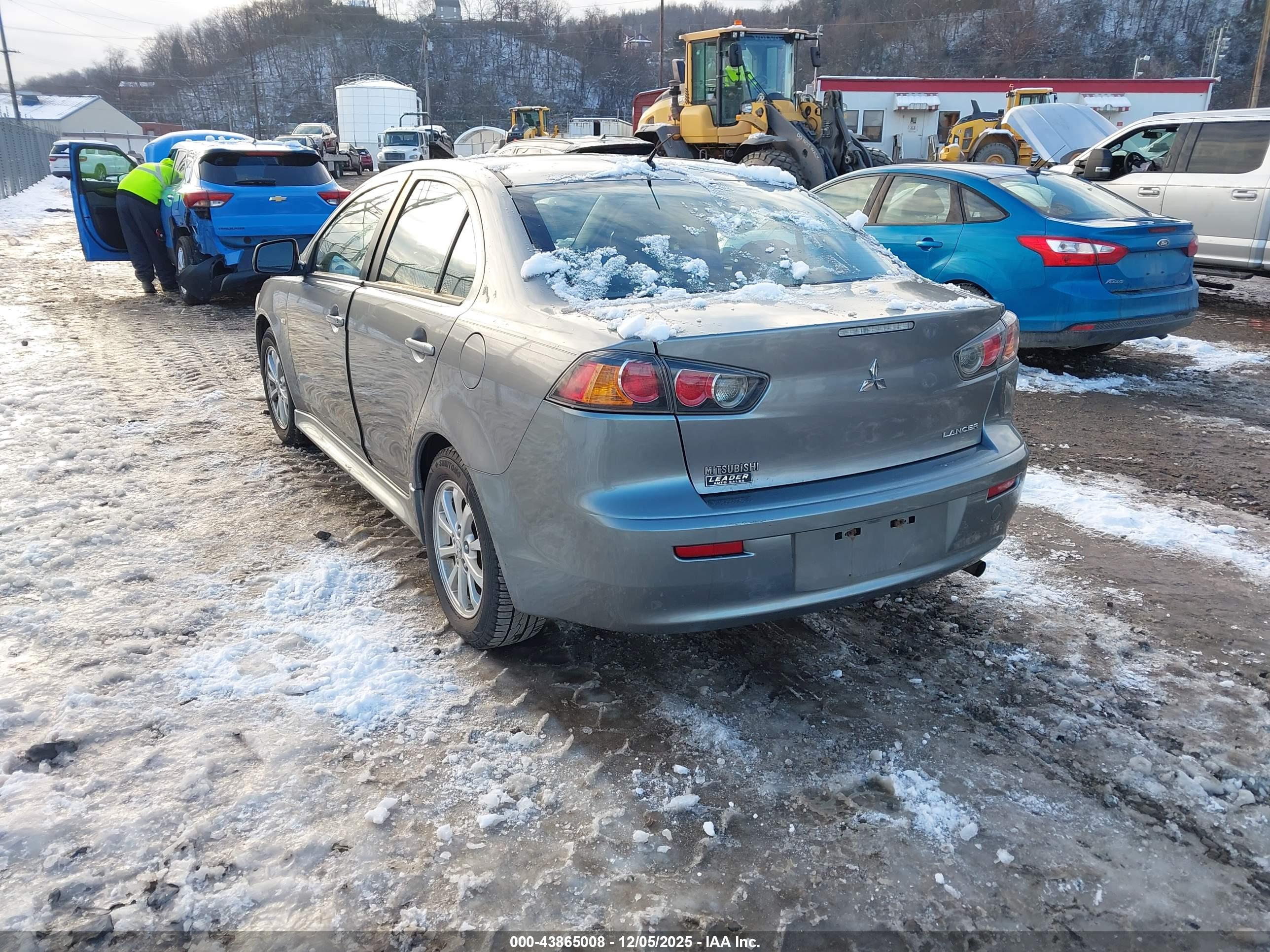 MITSUBISHI LANCER image 3
