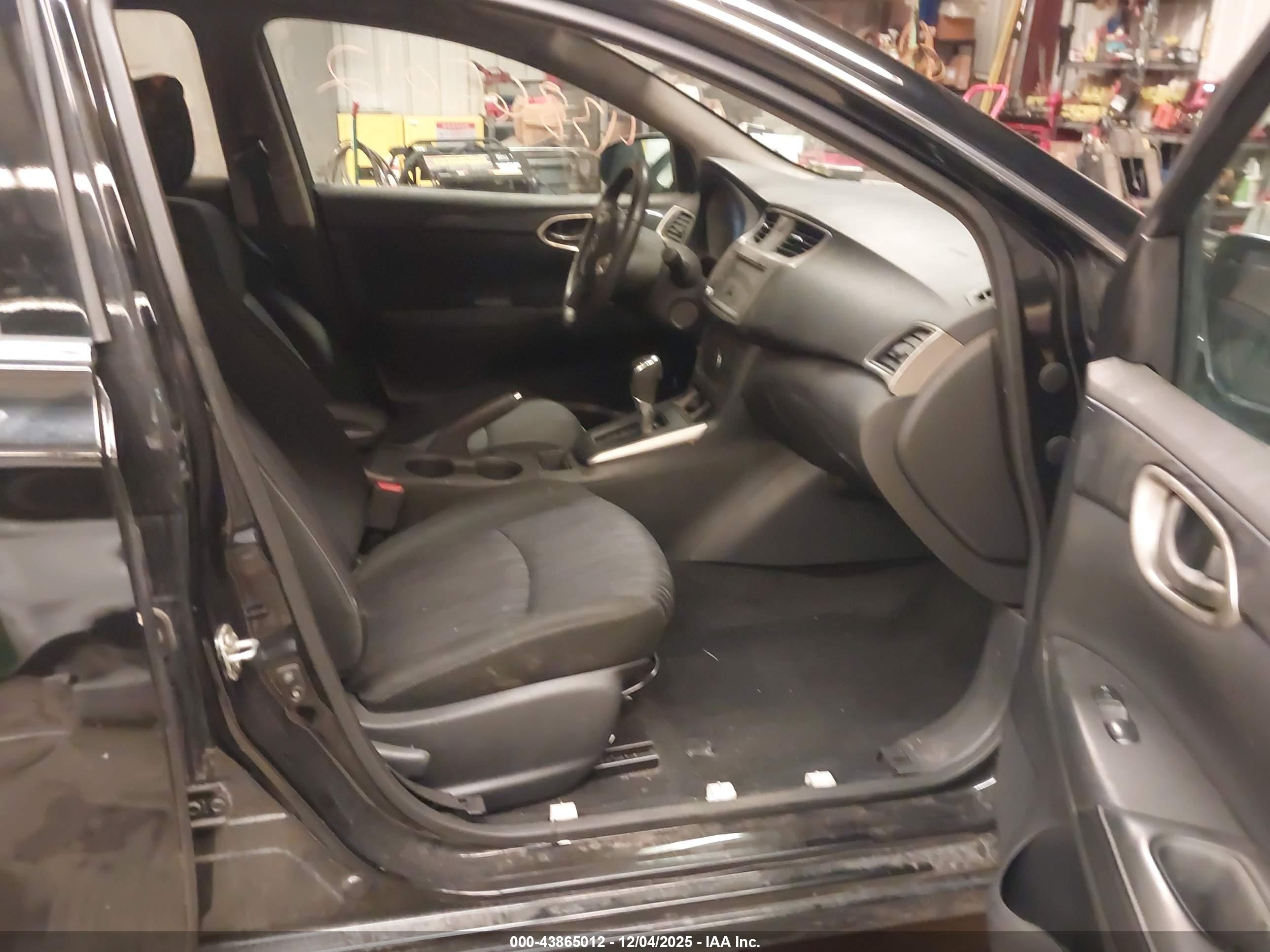 NISSAN SENTRA image 5