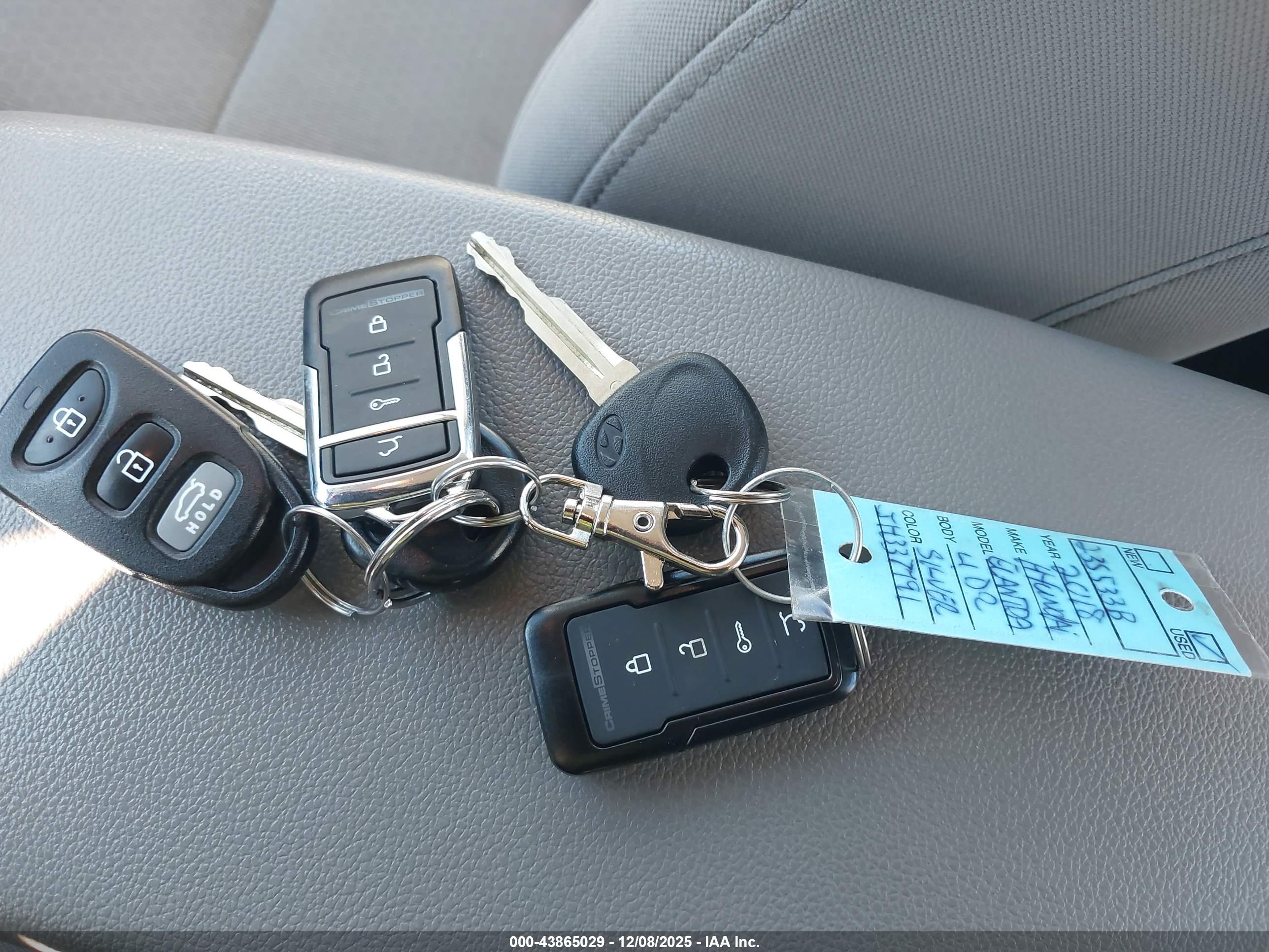 HYUNDAI ELANTRA image 11