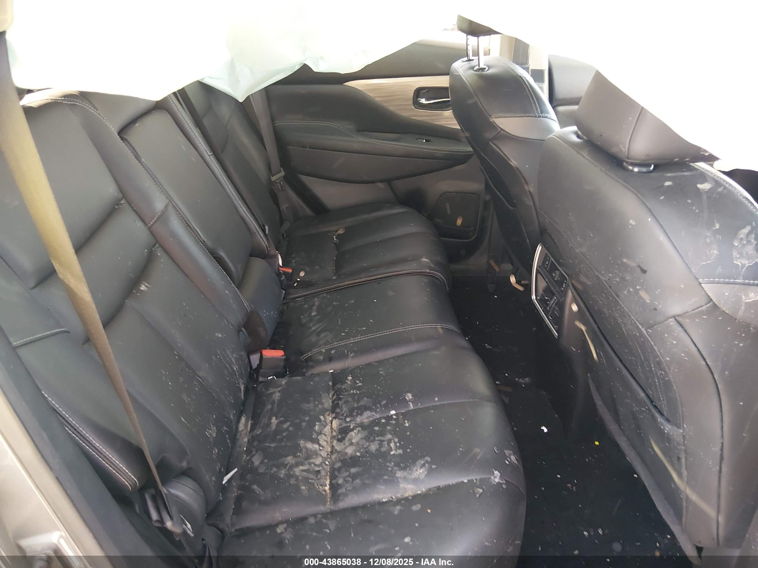 NISSAN MURANO image 8