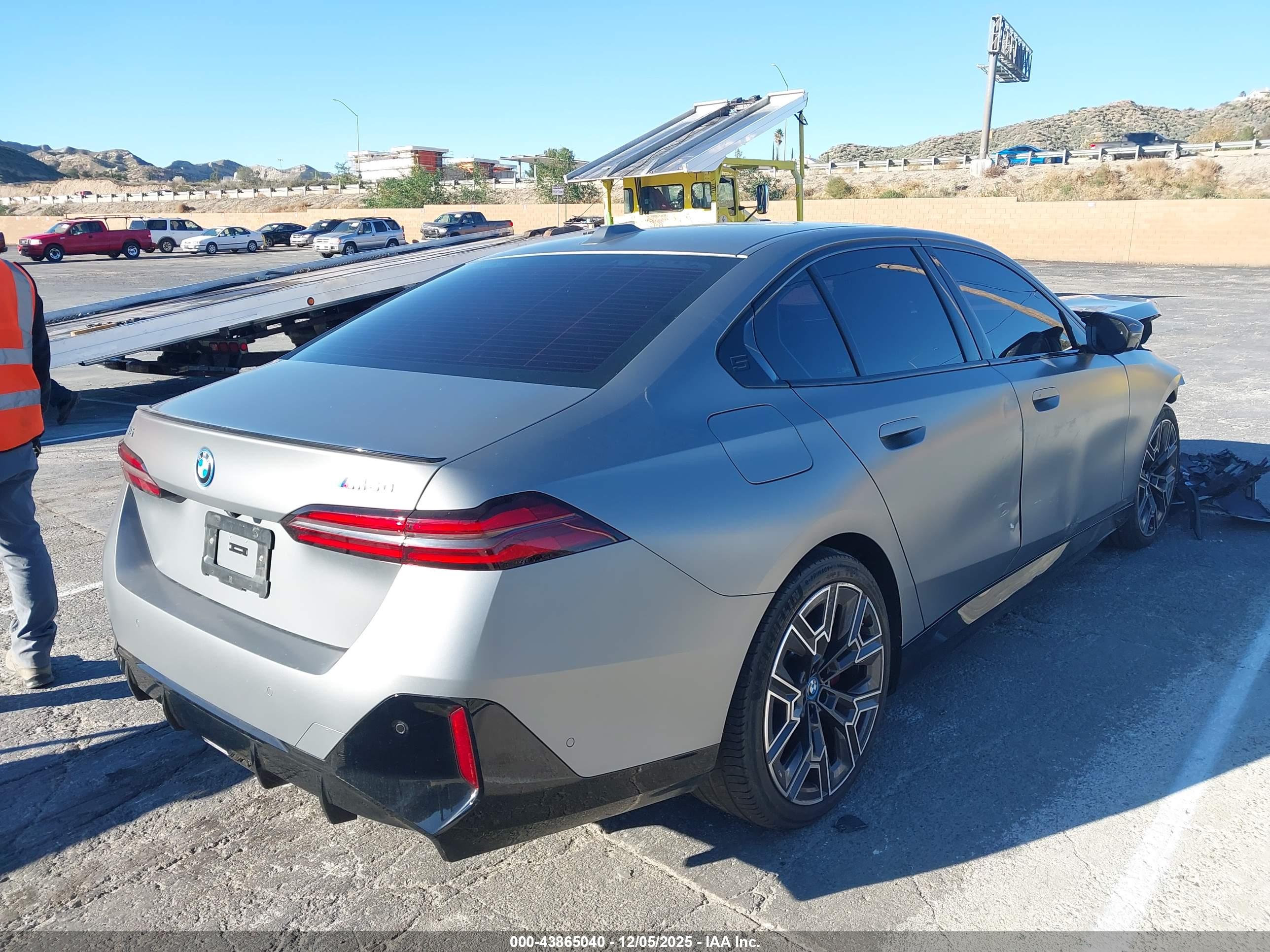 BMW I5 image 4