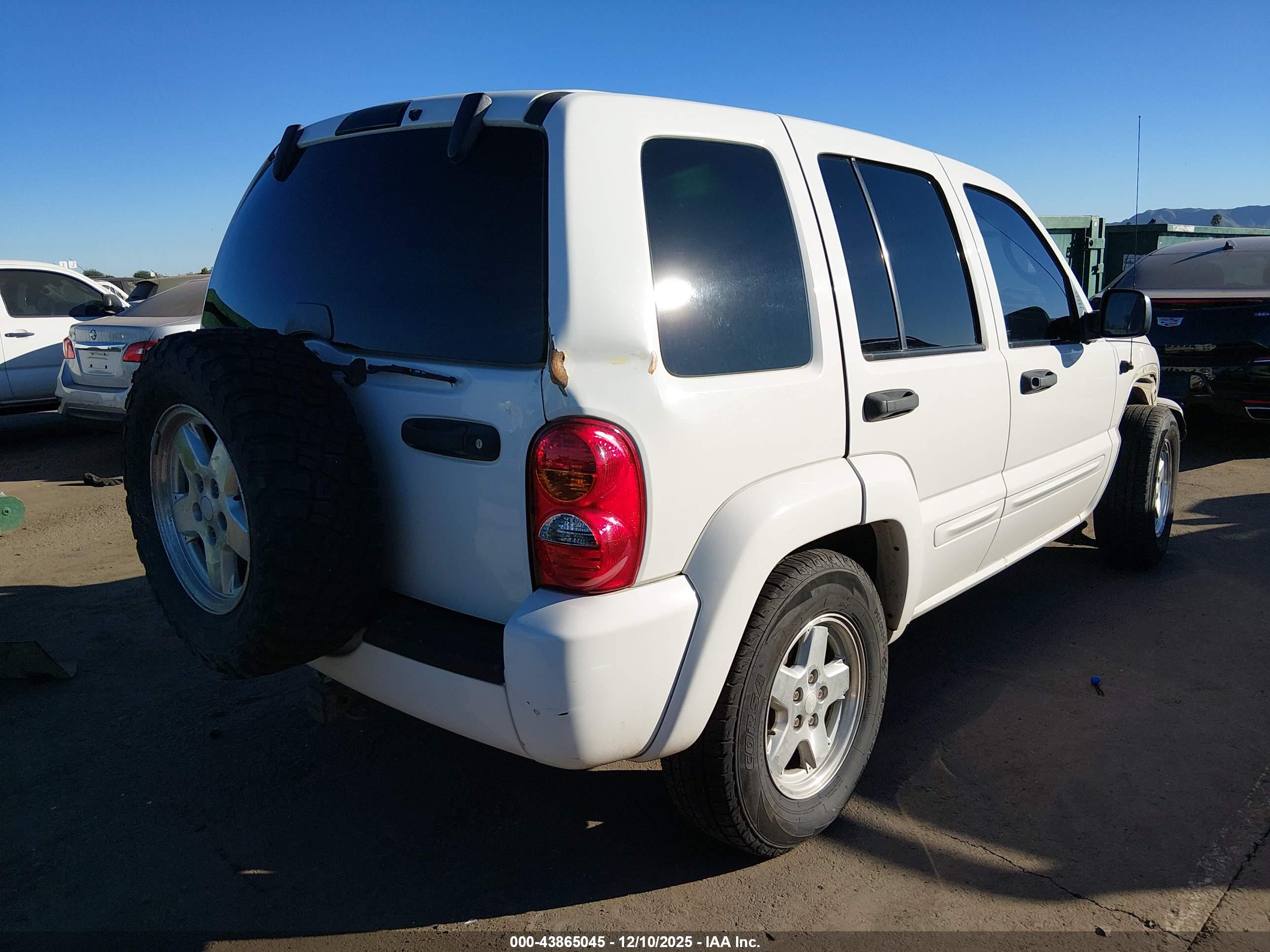 JEEP LIBERTY image 4