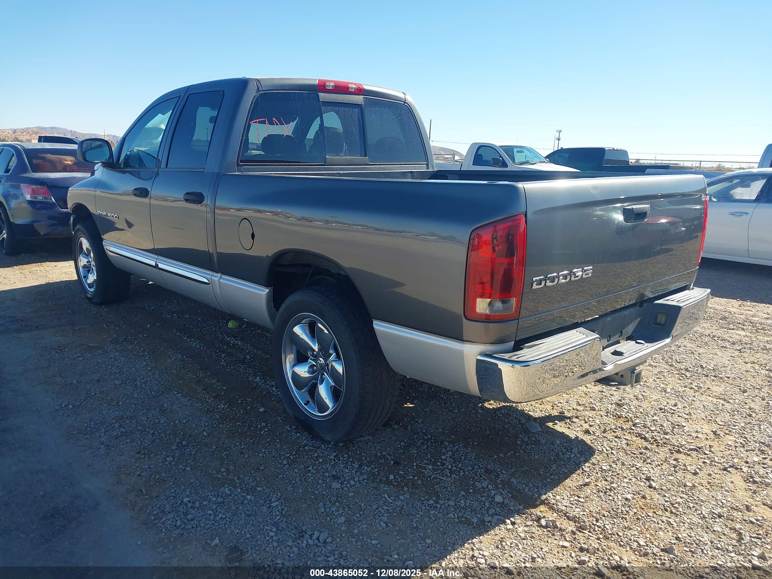 DODGE RAM image 3