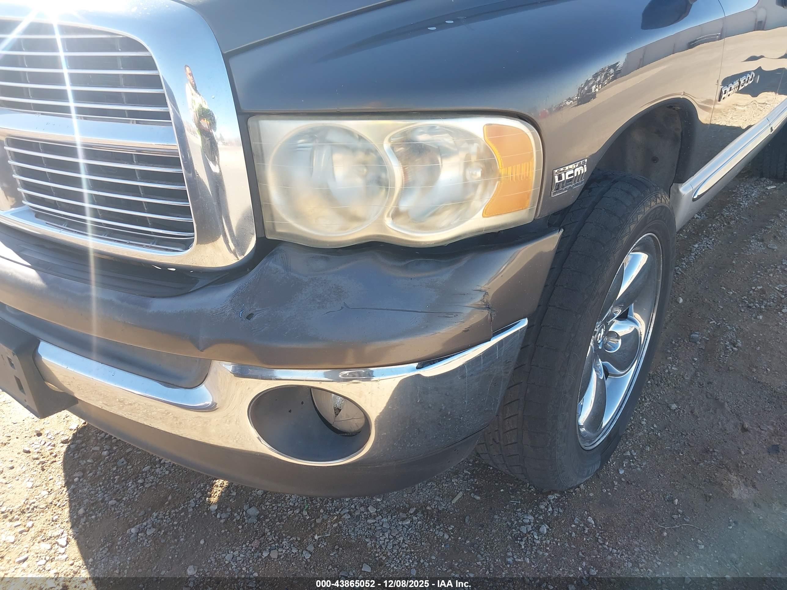 DODGE RAM image 6