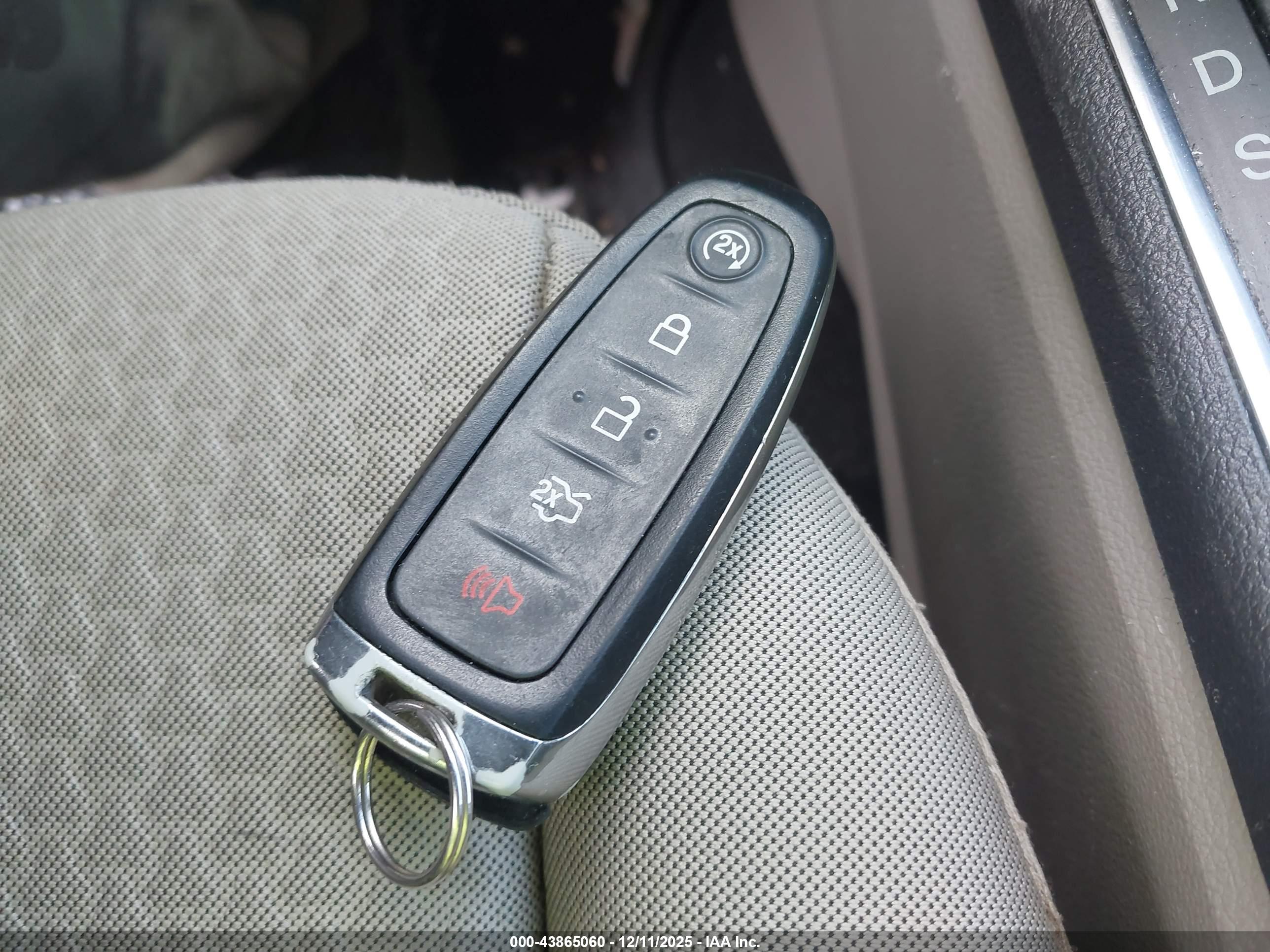FORD ESCAPE image 11