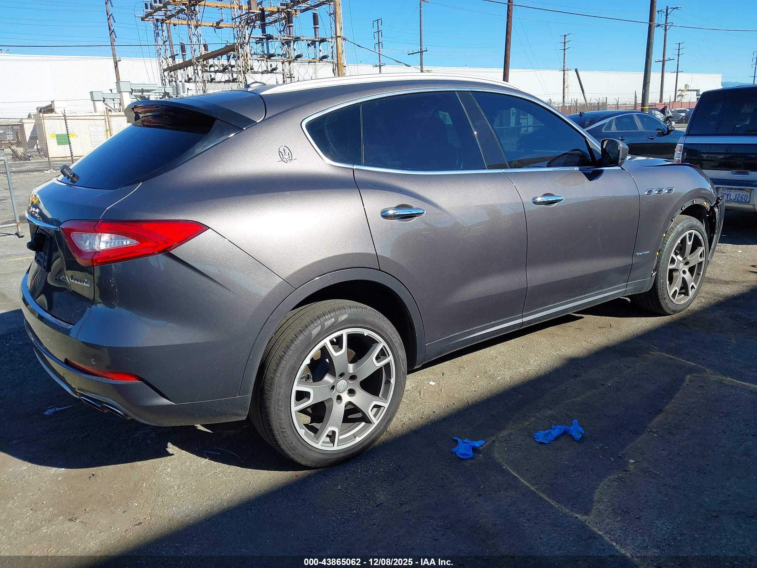 MASERATI LEVANTE image 4