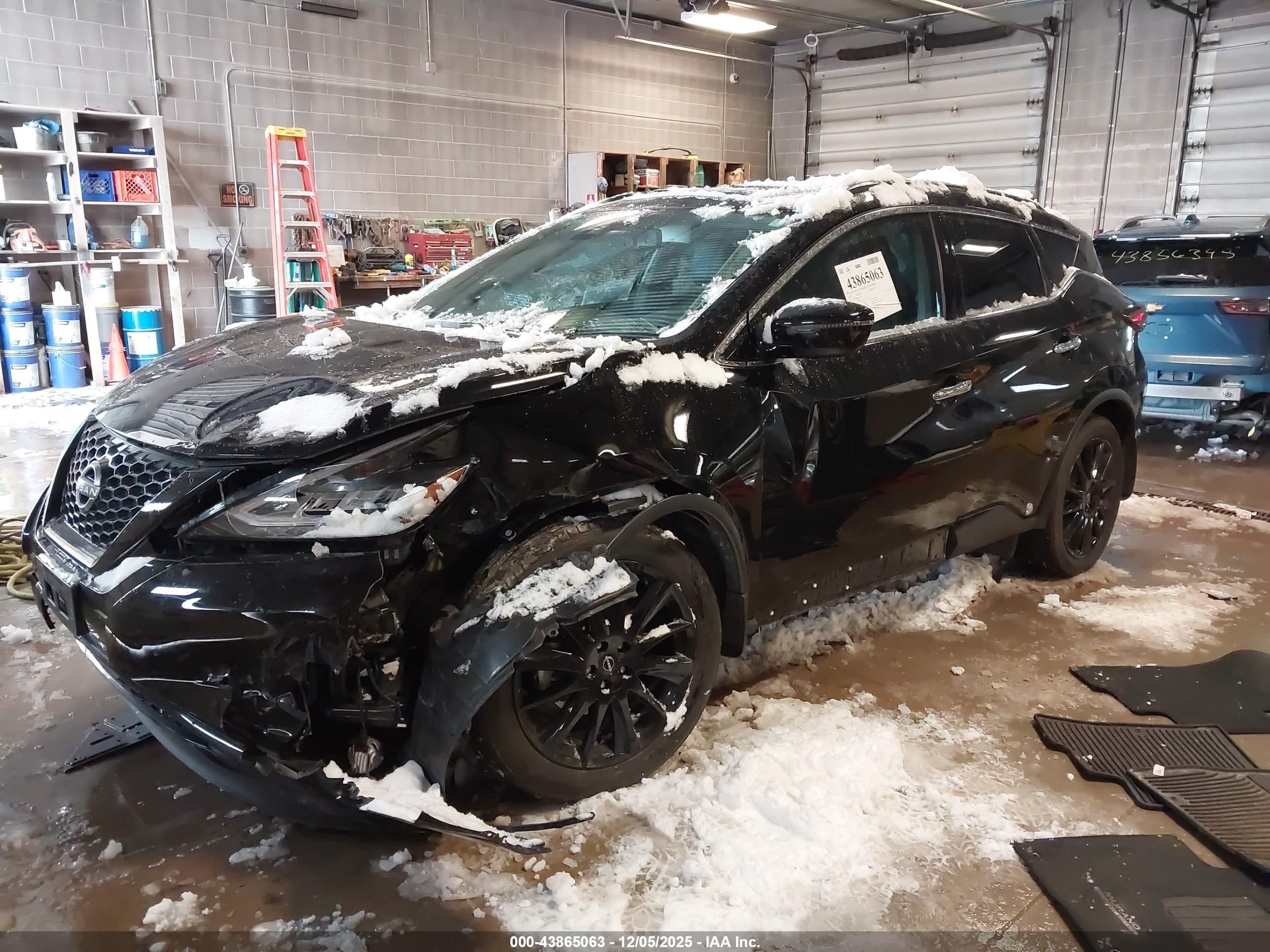 NISSAN MURANO image 2