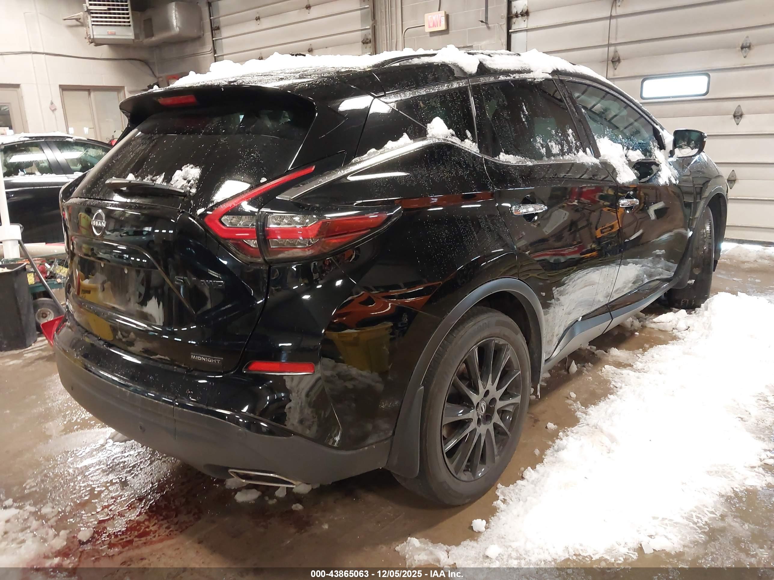 NISSAN MURANO image 4