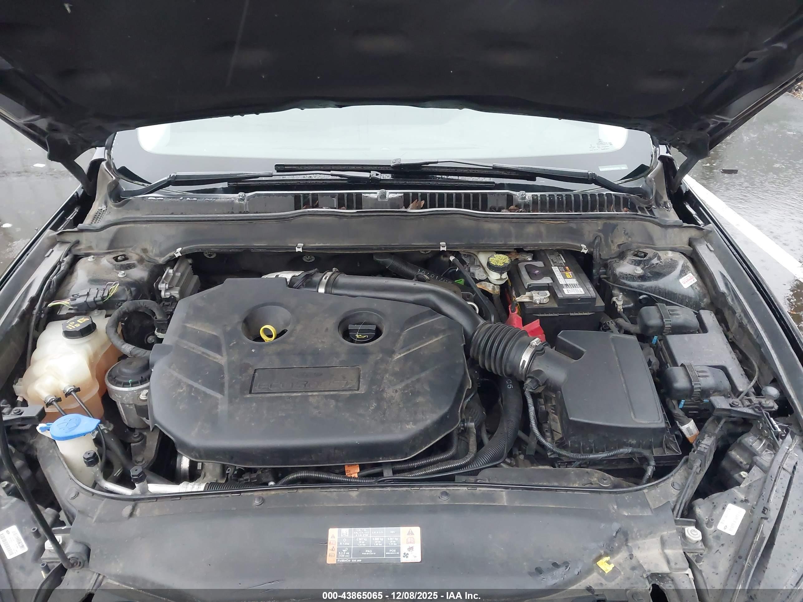 FORD FUSION image 10
