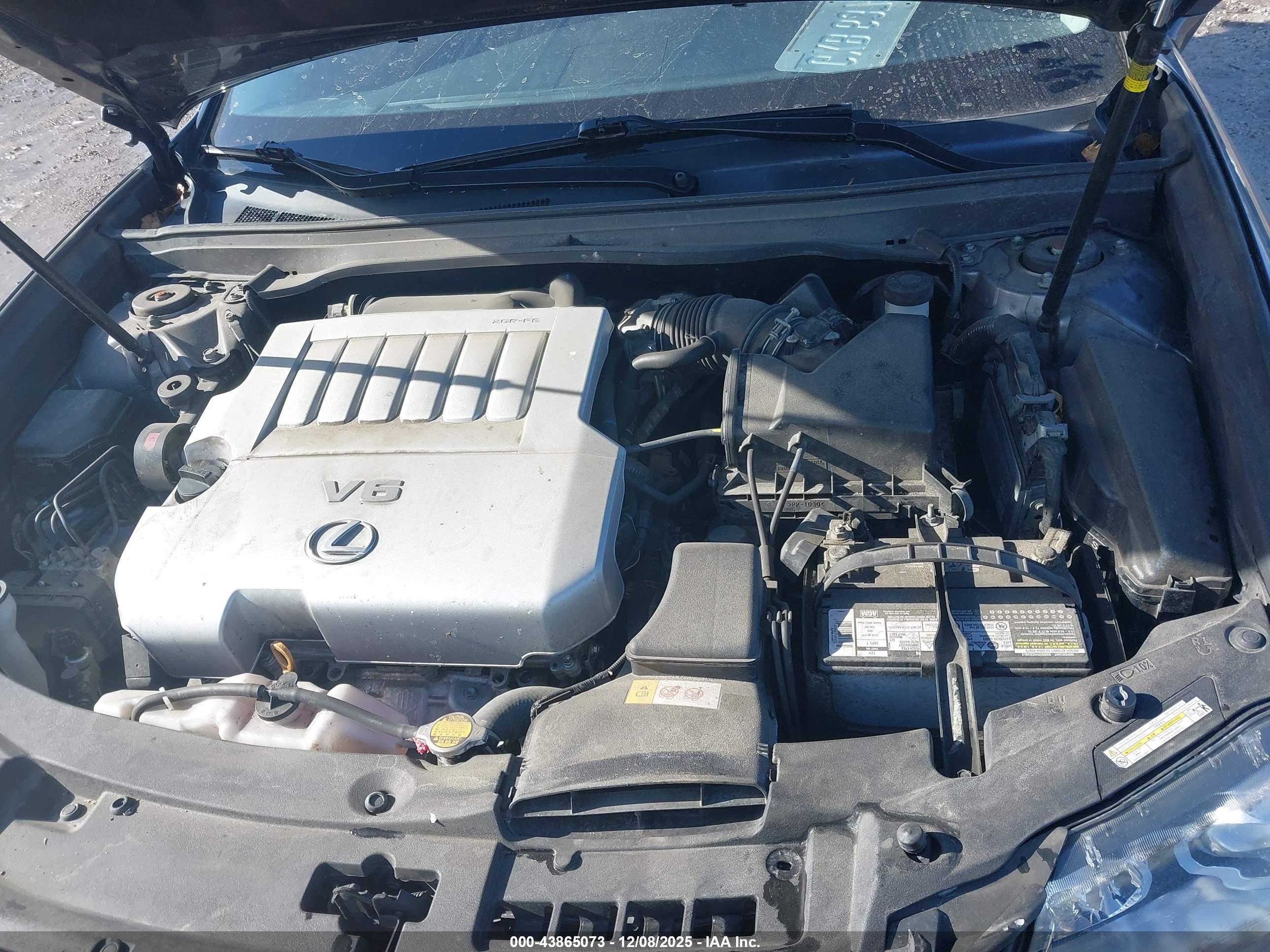 LEXUS ES image 10