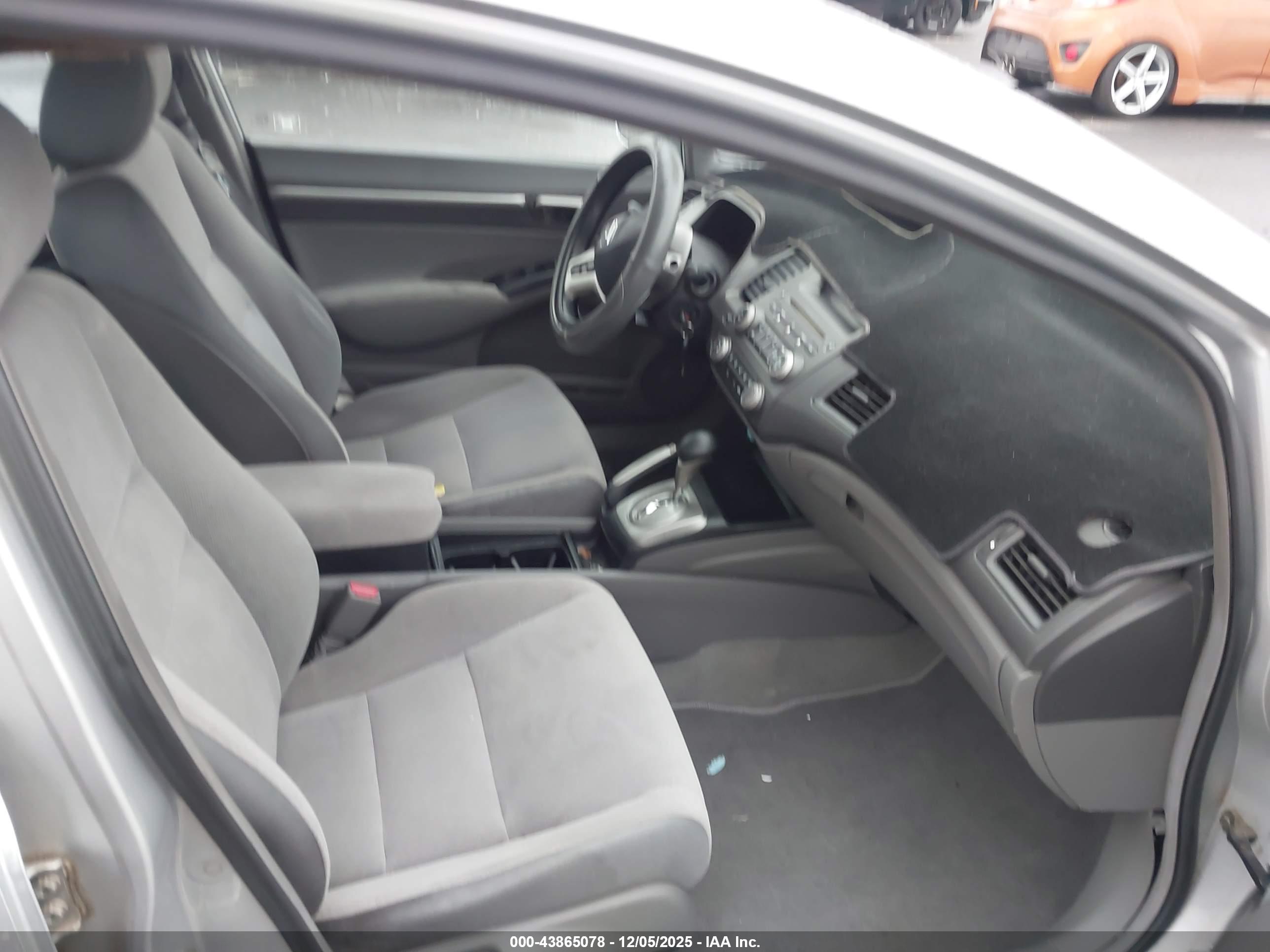 HONDA CIVIC image 5