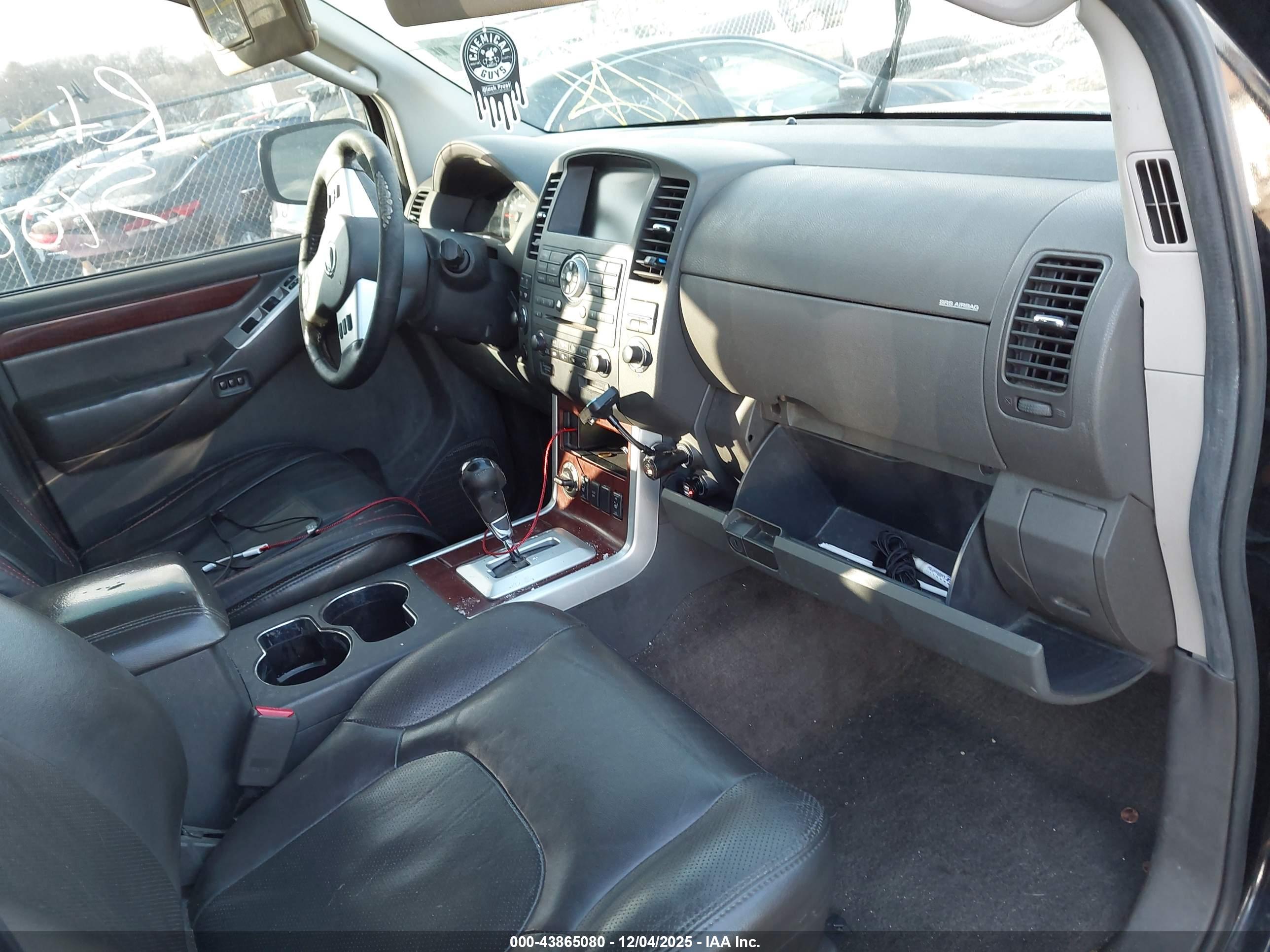 NISSAN PATHFINDER image 5