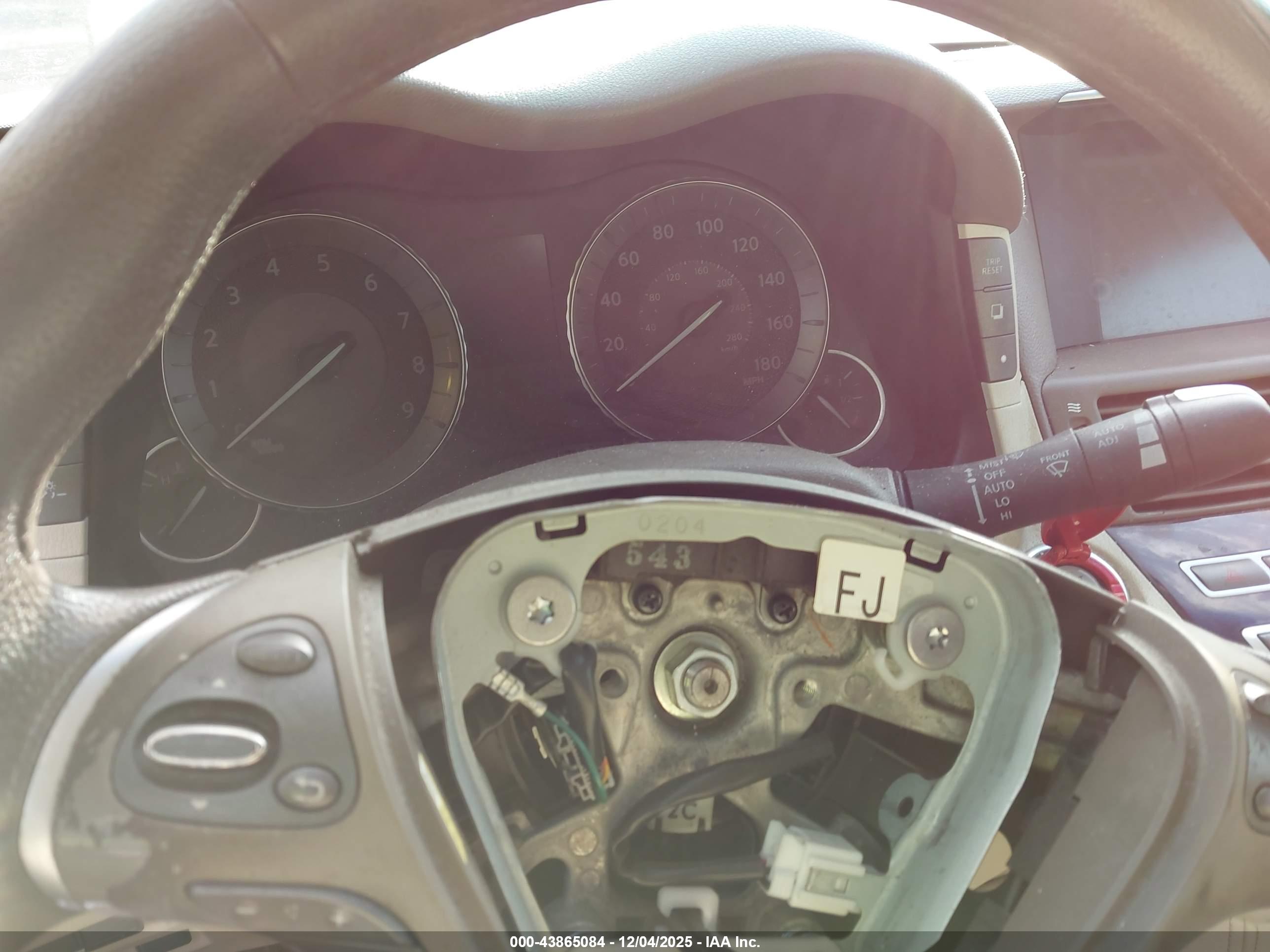 INFINITI M37X image 7