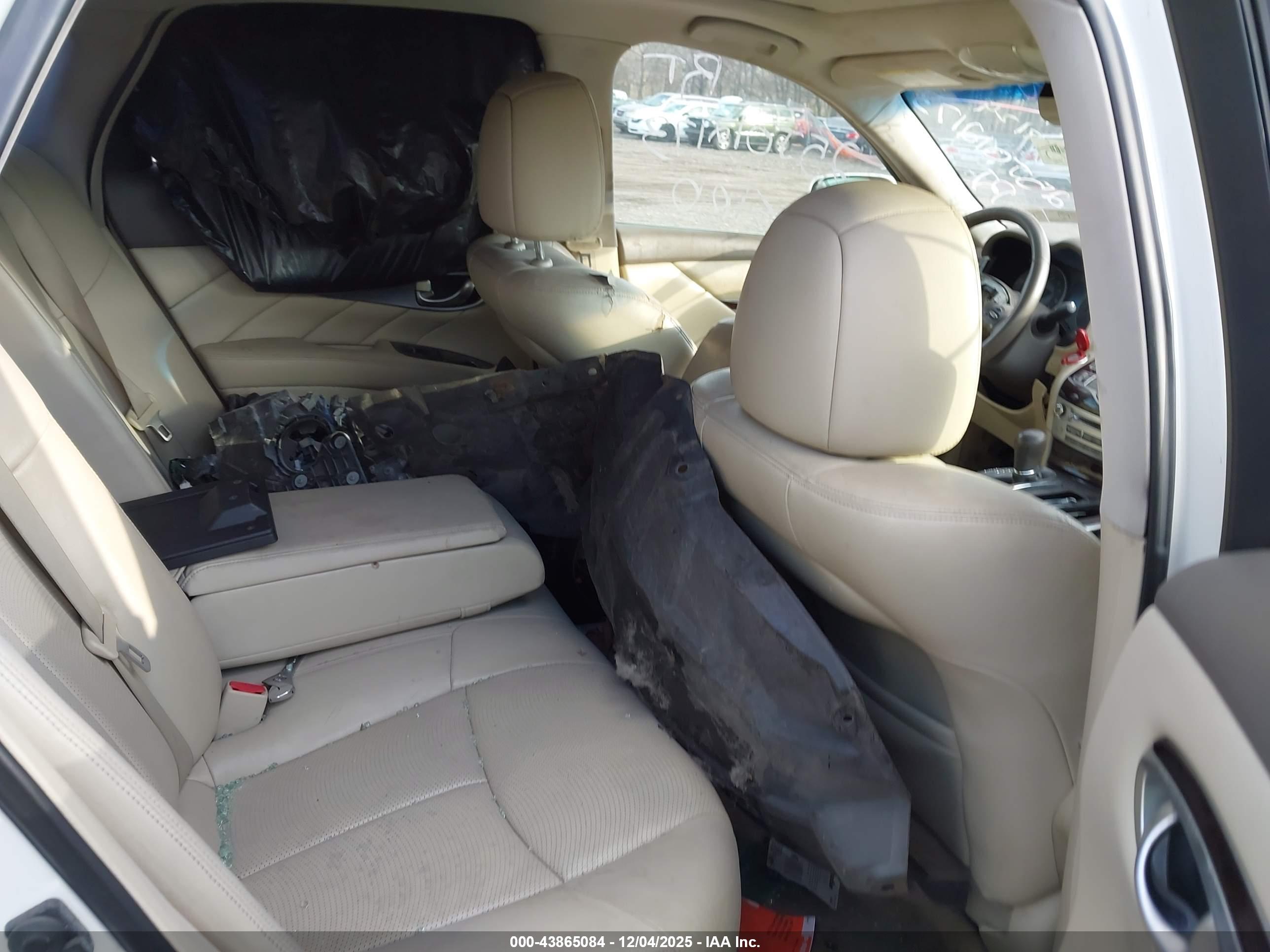 INFINITI M37X image 8