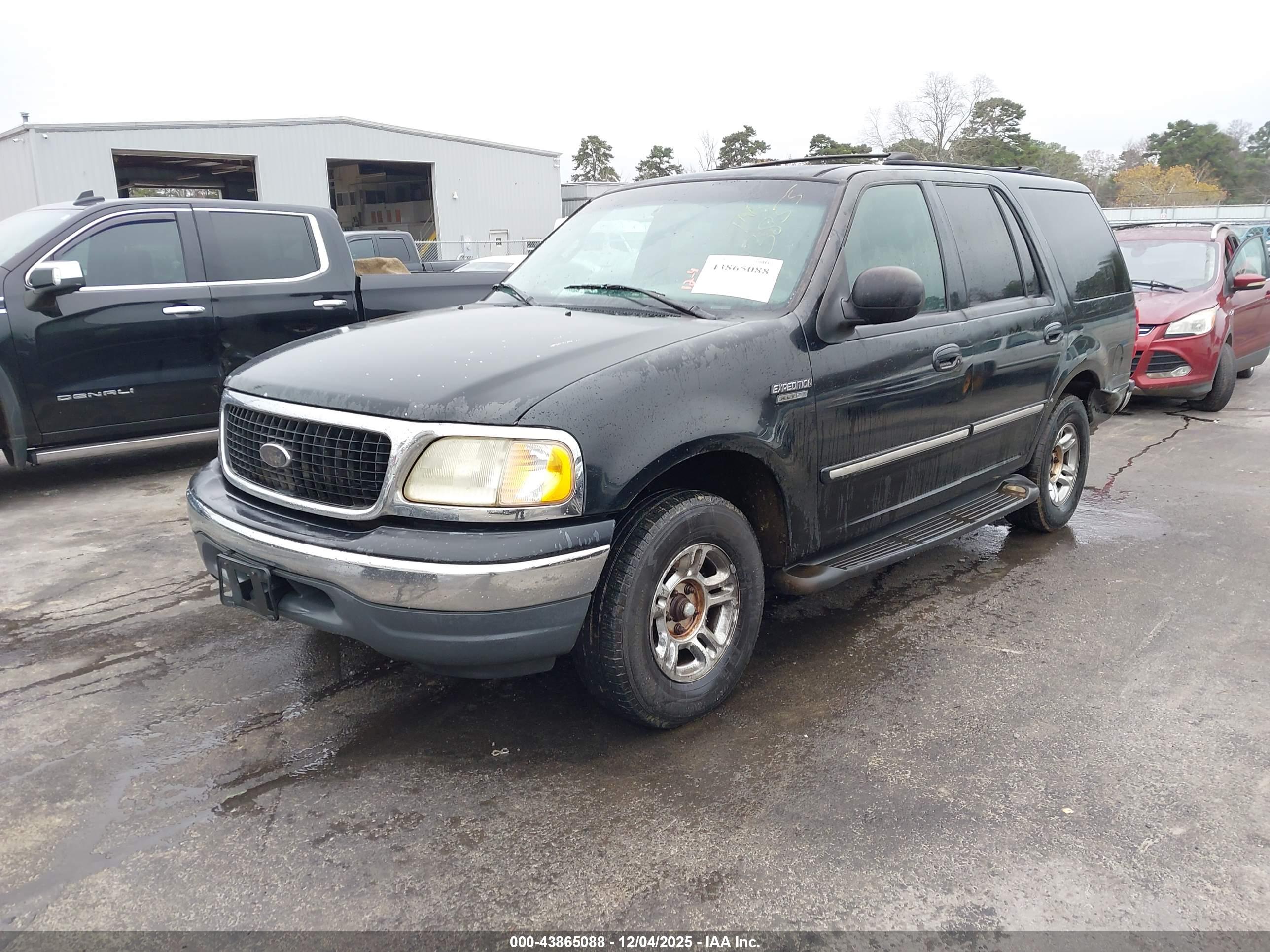 FORD EXPEDITION image 2